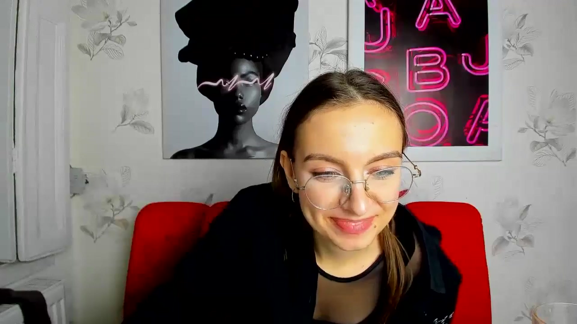 Gallery image thumbnail from SofiaLiub's myfreecams stream on, 12/01/2024, 14:13 image 20 of 20