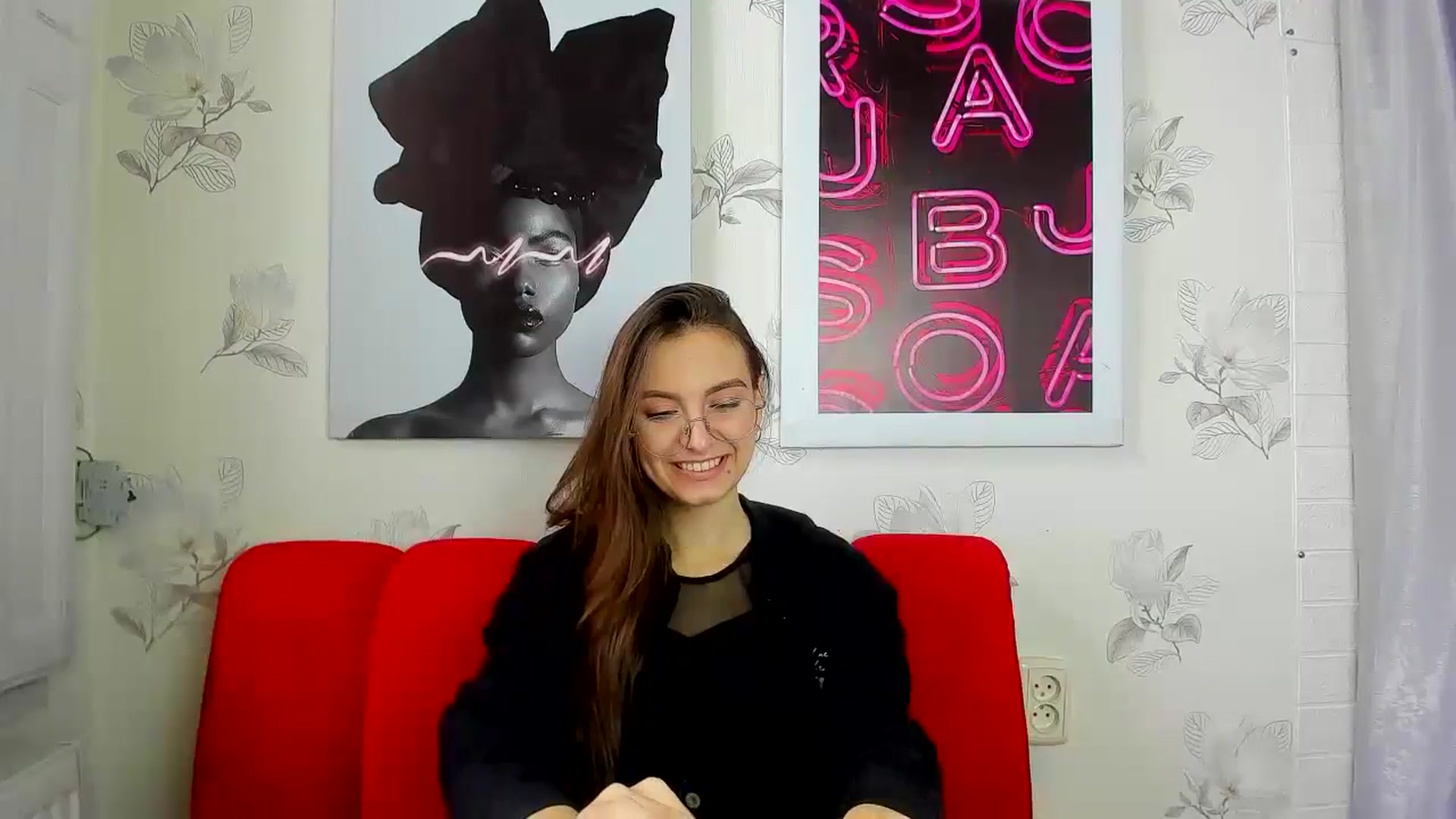 Gallery image thumbnail from SofiaLiub's myfreecams stream on, 12/03/2024, 11:16 image 3 of 20