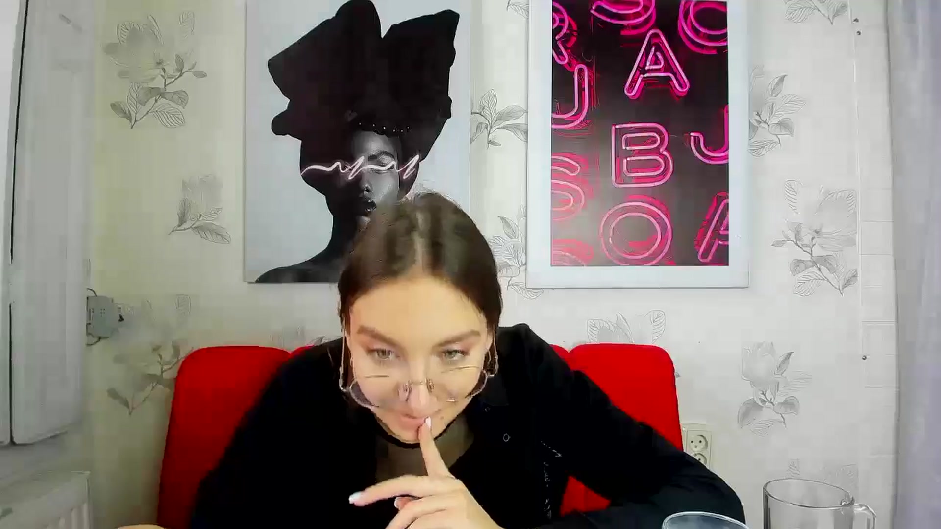 Gallery image thumbnail from SofiaLiub's myfreecams stream on, 12/03/2024, 11:52 image 18 of 20
