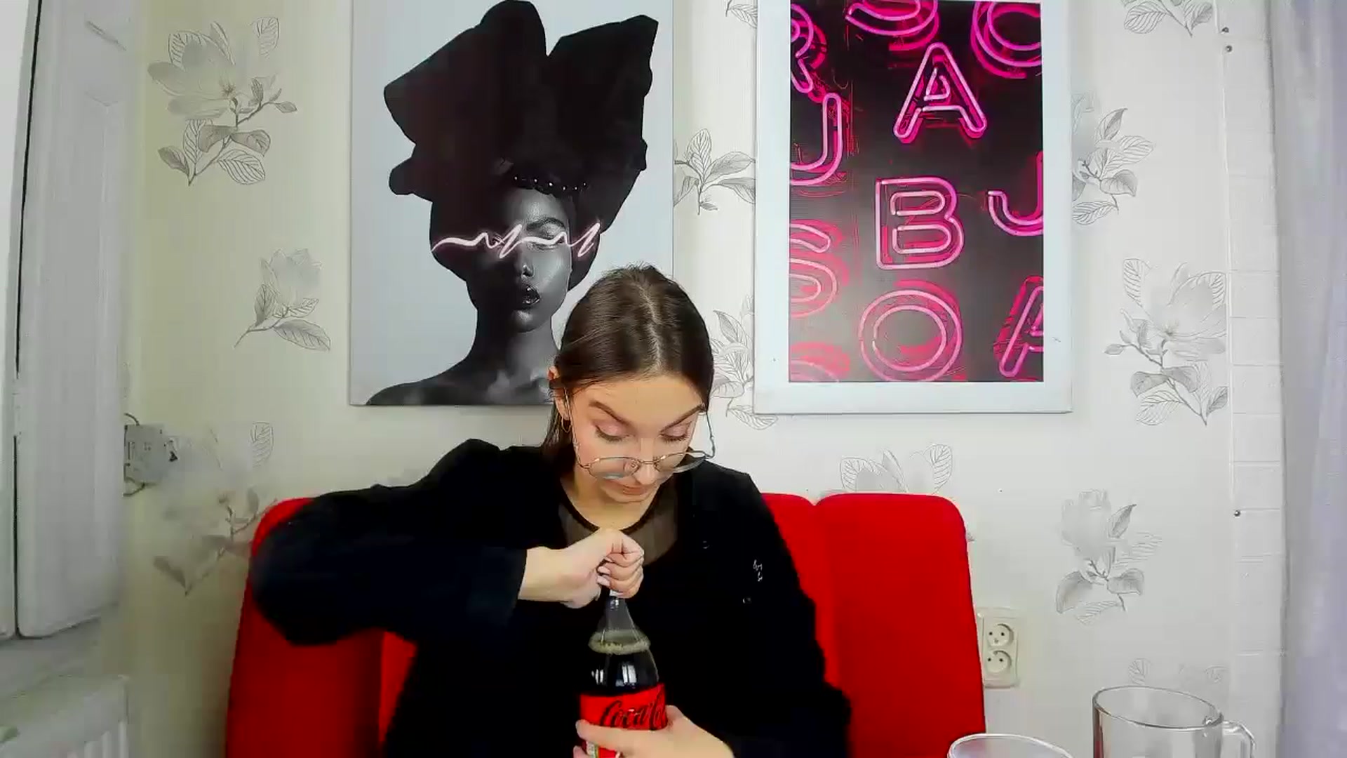 Gallery image thumbnail from SofiaLiub's myfreecams stream on, 12/03/2024, 11:52 image 14 of 20