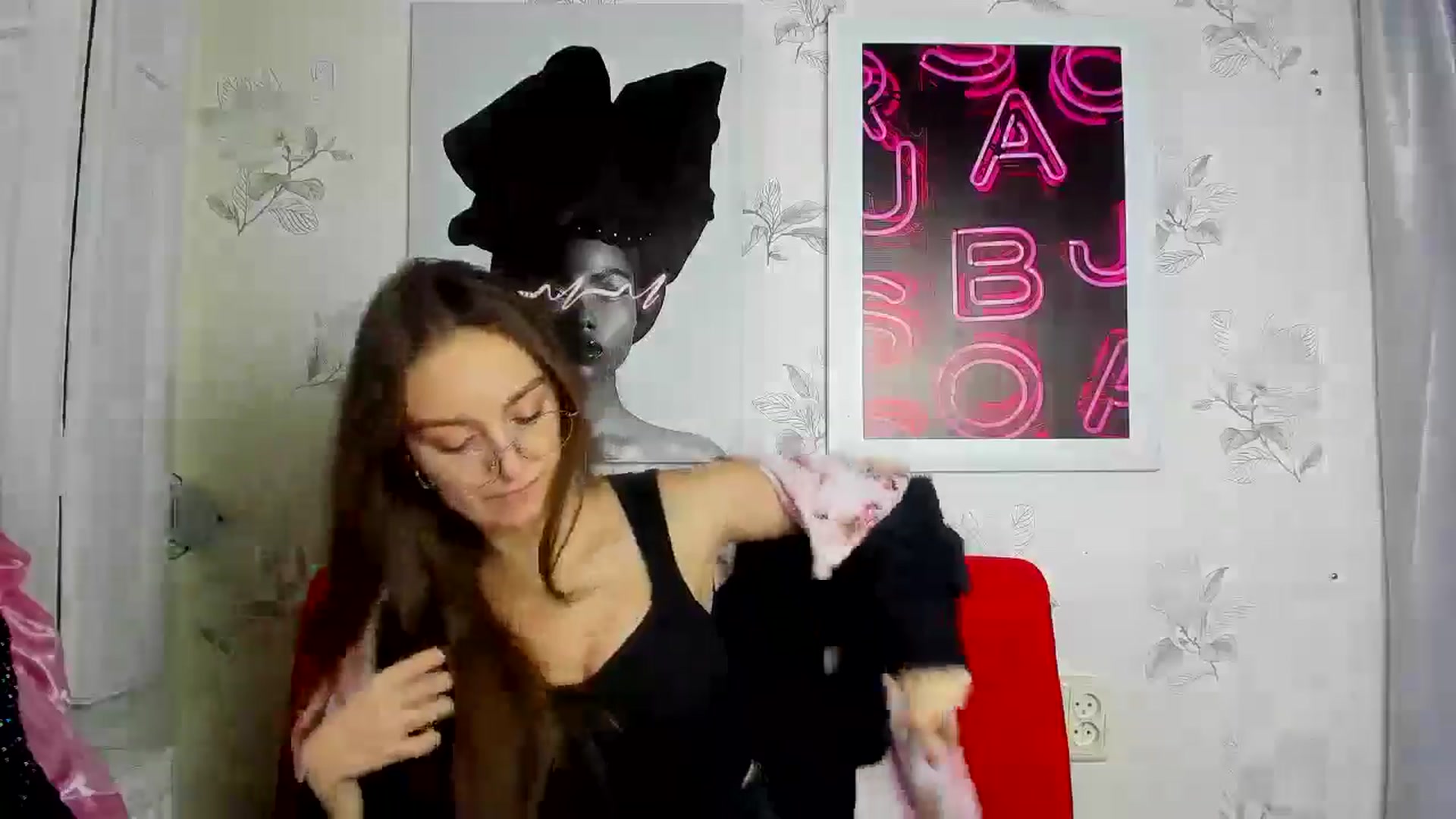 Gallery image thumbnail from SofiaLiub's myfreecams stream on, 12/03/2024, 13:07 image 20 of 20