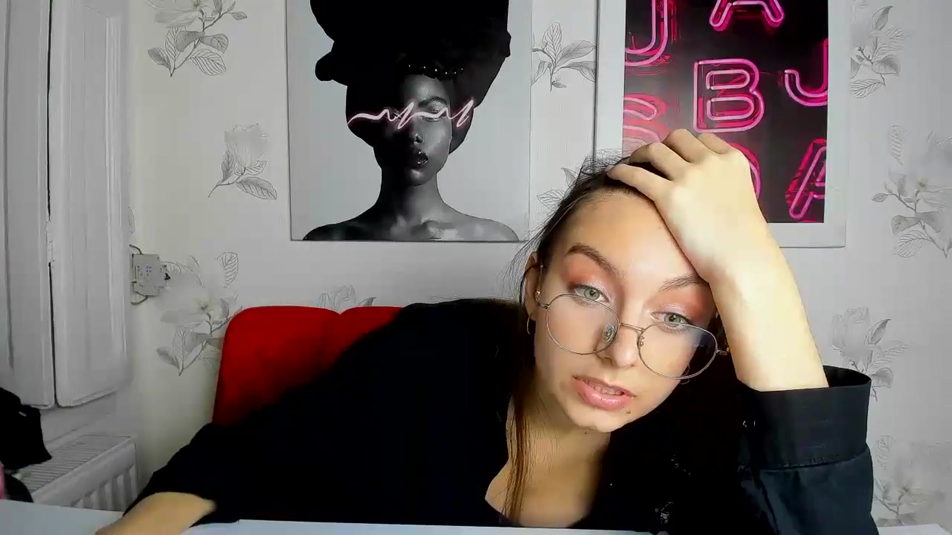 Gallery image thumbnail from SofiaLiub's myfreecams stream on, 12/03/2024, 15:13 image 9 of 20