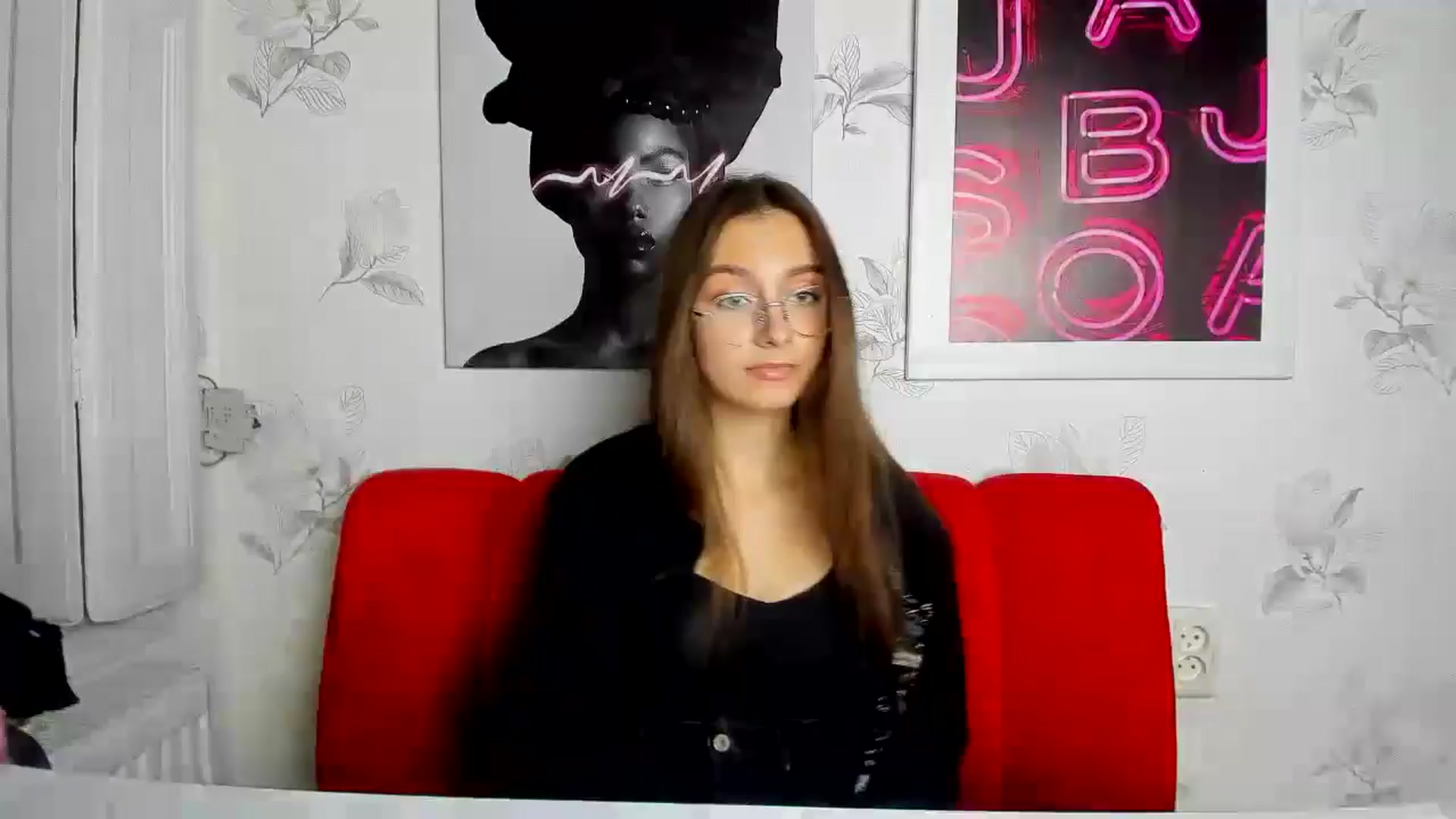 Gallery image thumbnail from SofiaLiub's myfreecams stream on, 12/03/2024, 15:13 image 1 of 20