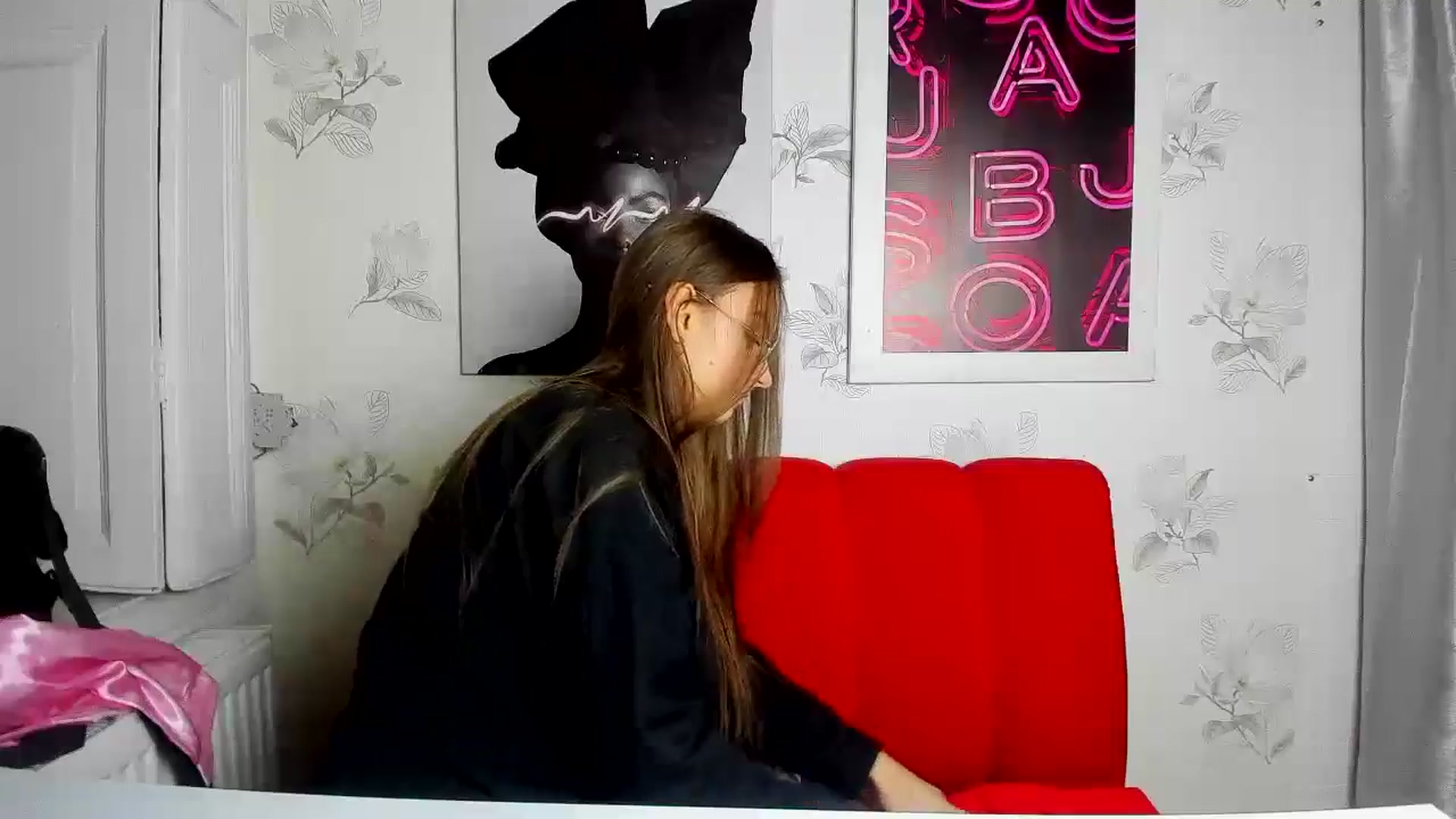 Gallery image thumbnail from SofiaLiub's myfreecams stream on, 12/03/2024, 15:13 image 18 of 20