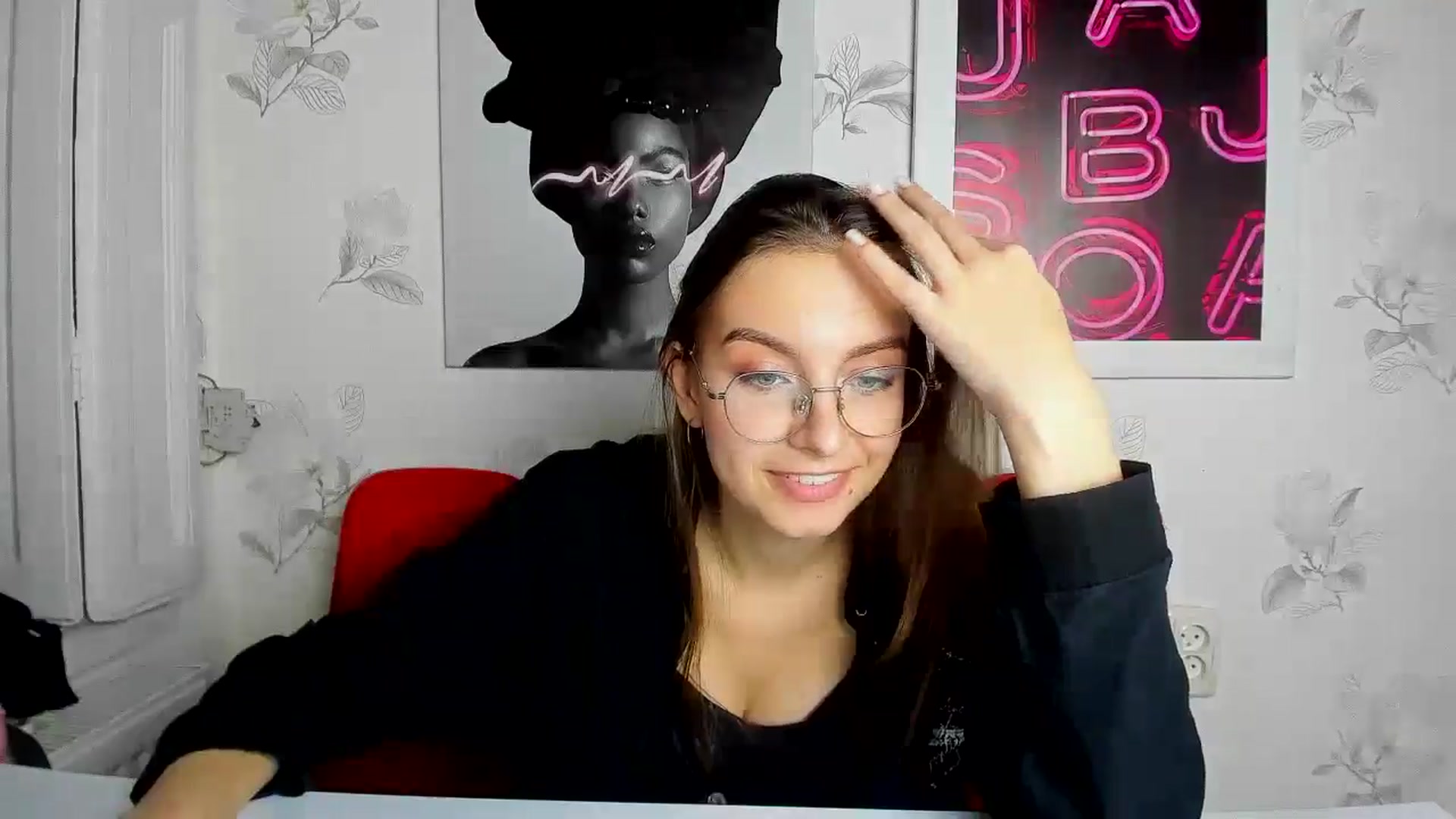 Gallery image thumbnail from SofiaLiub's myfreecams stream on, 12/03/2024, 15:13 image 12 of 20