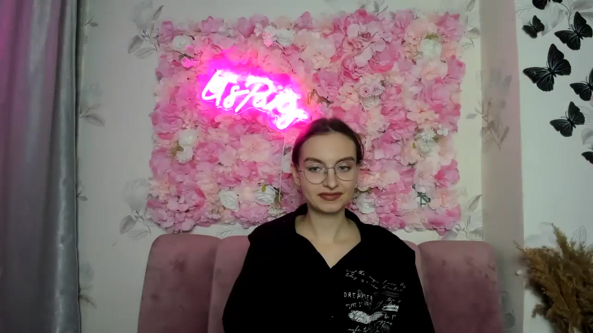 Gallery image thumbnail from SofiaLiub's myfreecams stream on, 12/08/2024, 15:07 image 1 of 20