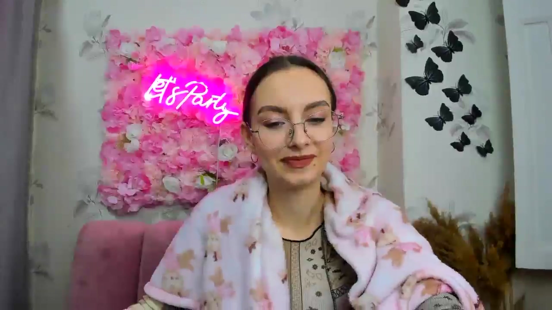 Gallery image thumbnail from SofiaLiub's myfreecams stream on, 12/11/2024, 12:55 image 8 of 20