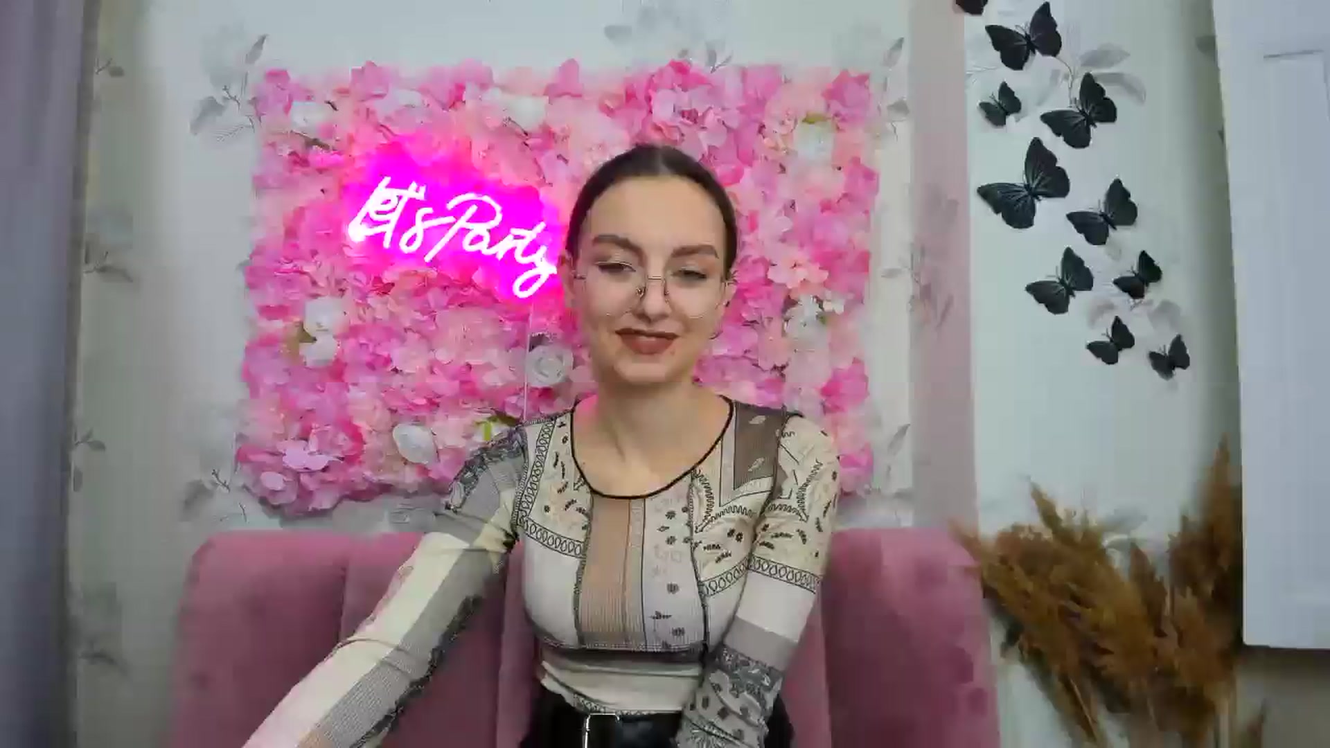 Gallery image thumbnail from SofiaLiub's myfreecams stream on, 12/11/2024, 12:55 image 9 of 20