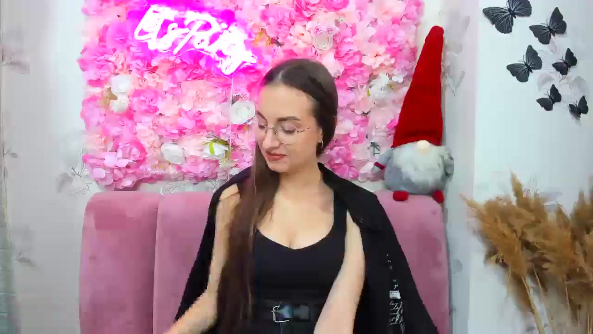 Gallery image thumbnail from SofiaLiub's myfreecams stream on, 12/12/2024, 12:28 image 20 of 20