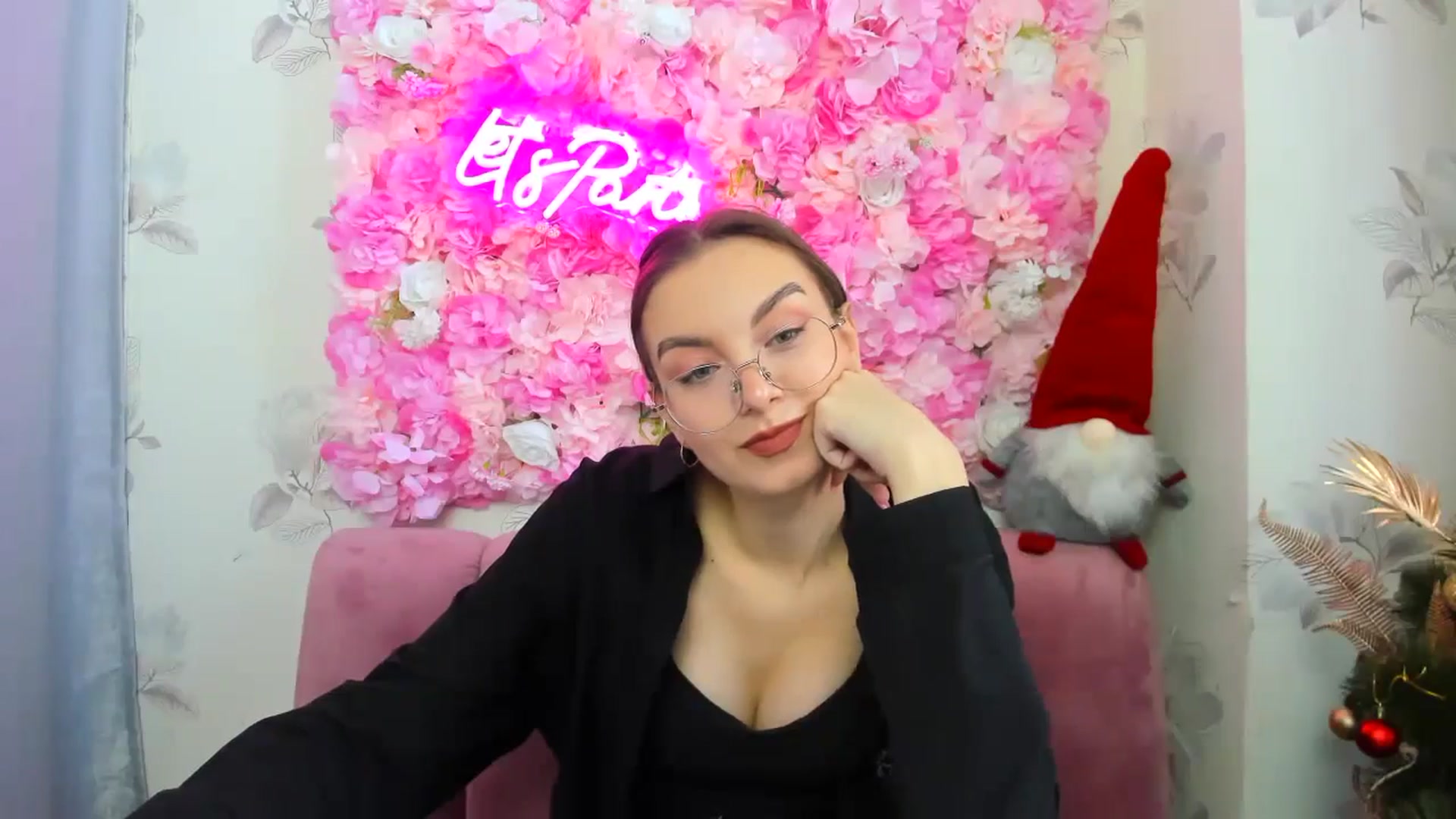 Gallery image thumbnail from SofiaLiub's myfreecams stream on, 12/14/2024, 11:37 image 13 of 20