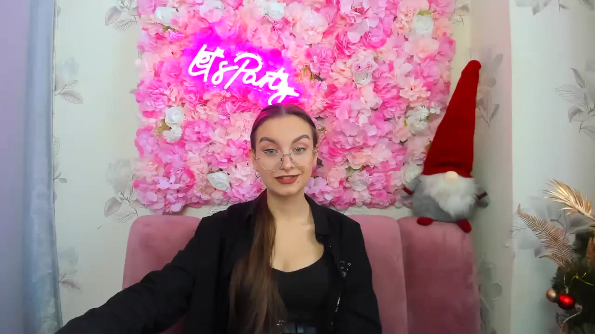 Gallery image thumbnail from SofiaLiub's myfreecams stream on, 12/14/2024, 11:37 image 8 of 20