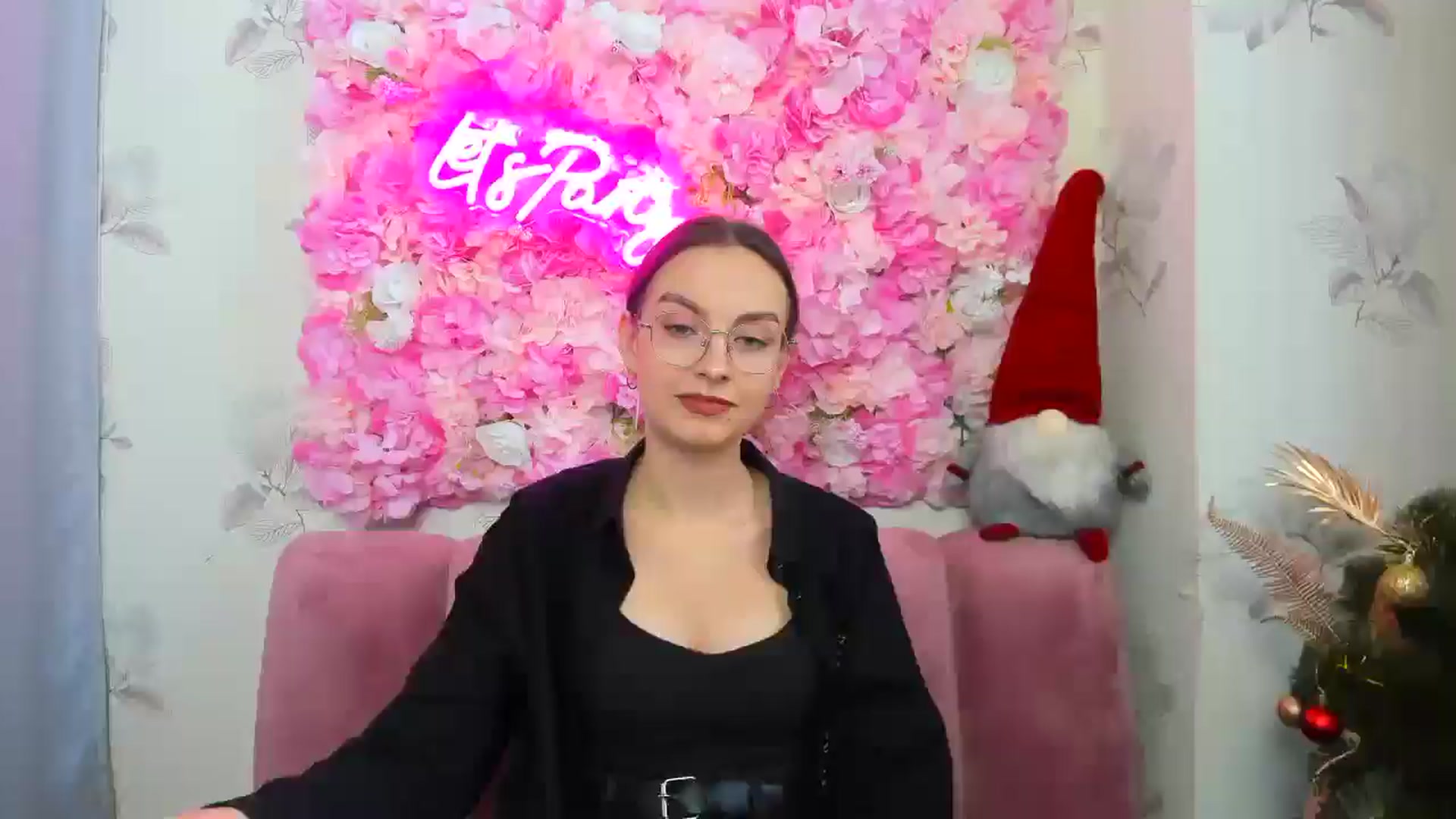 Gallery image thumbnail from SofiaLiub's myfreecams stream on, 12/14/2024, 13:01 image 19 of 20