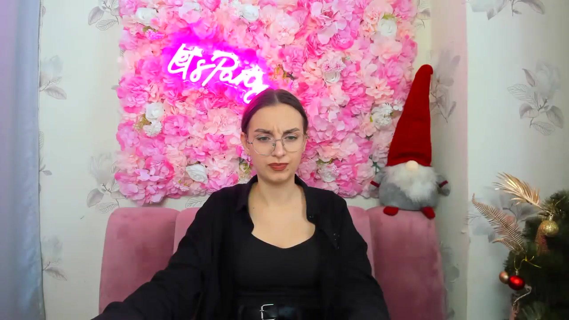Gallery image thumbnail from SofiaLiub's myfreecams stream on, 12/14/2024, 13:01 image 8 of 20