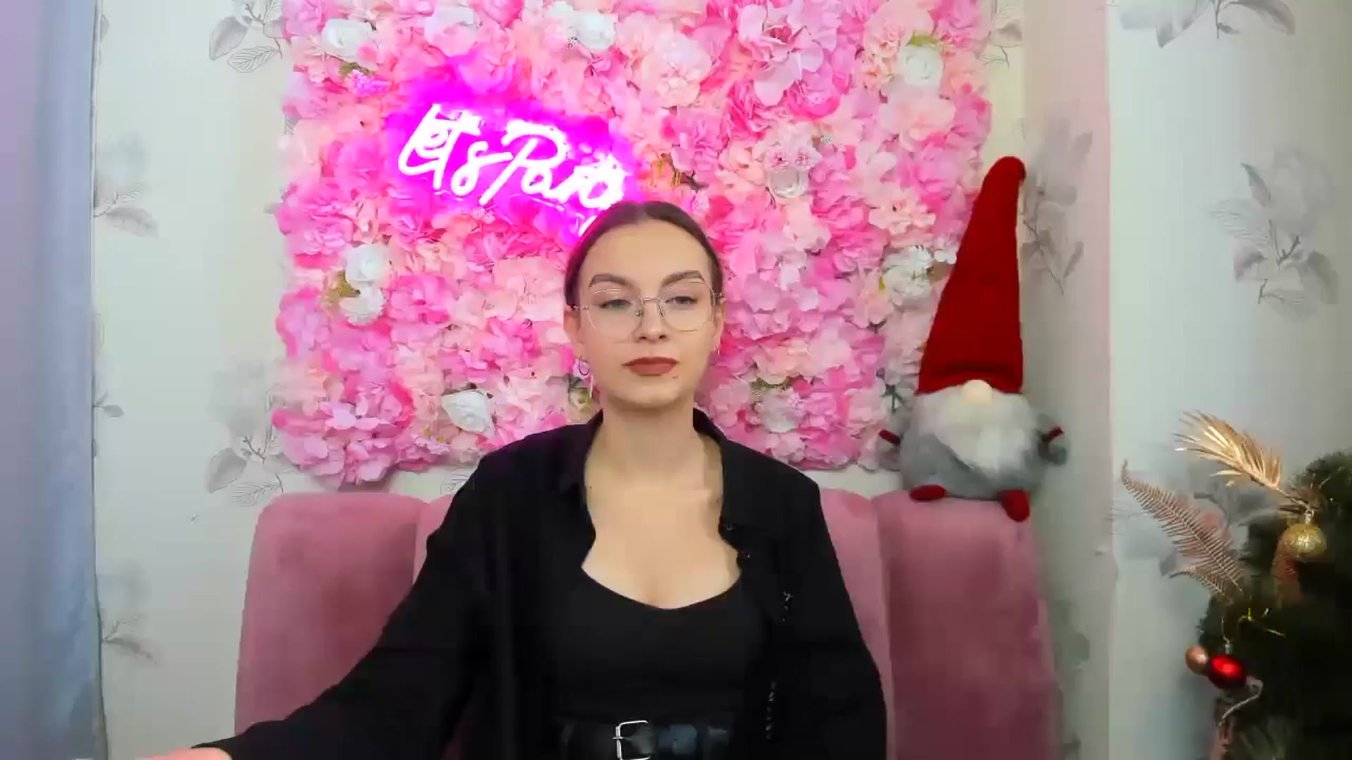 Gallery image thumbnail from SofiaLiub's myfreecams stream on, 12/14/2024, 13:01 image 20 of 20