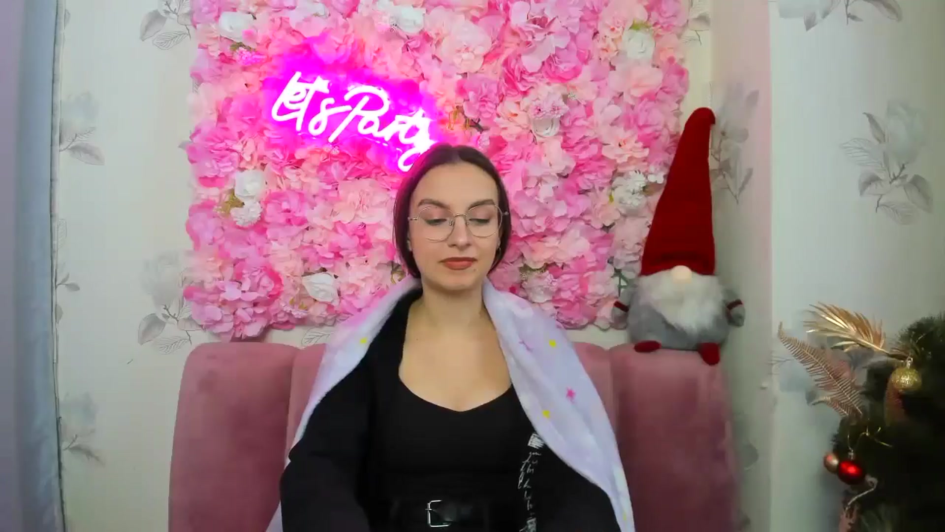 Gallery image thumbnail from SofiaLiub's myfreecams stream on, 12/14/2024, 13:49 image 2 of 20