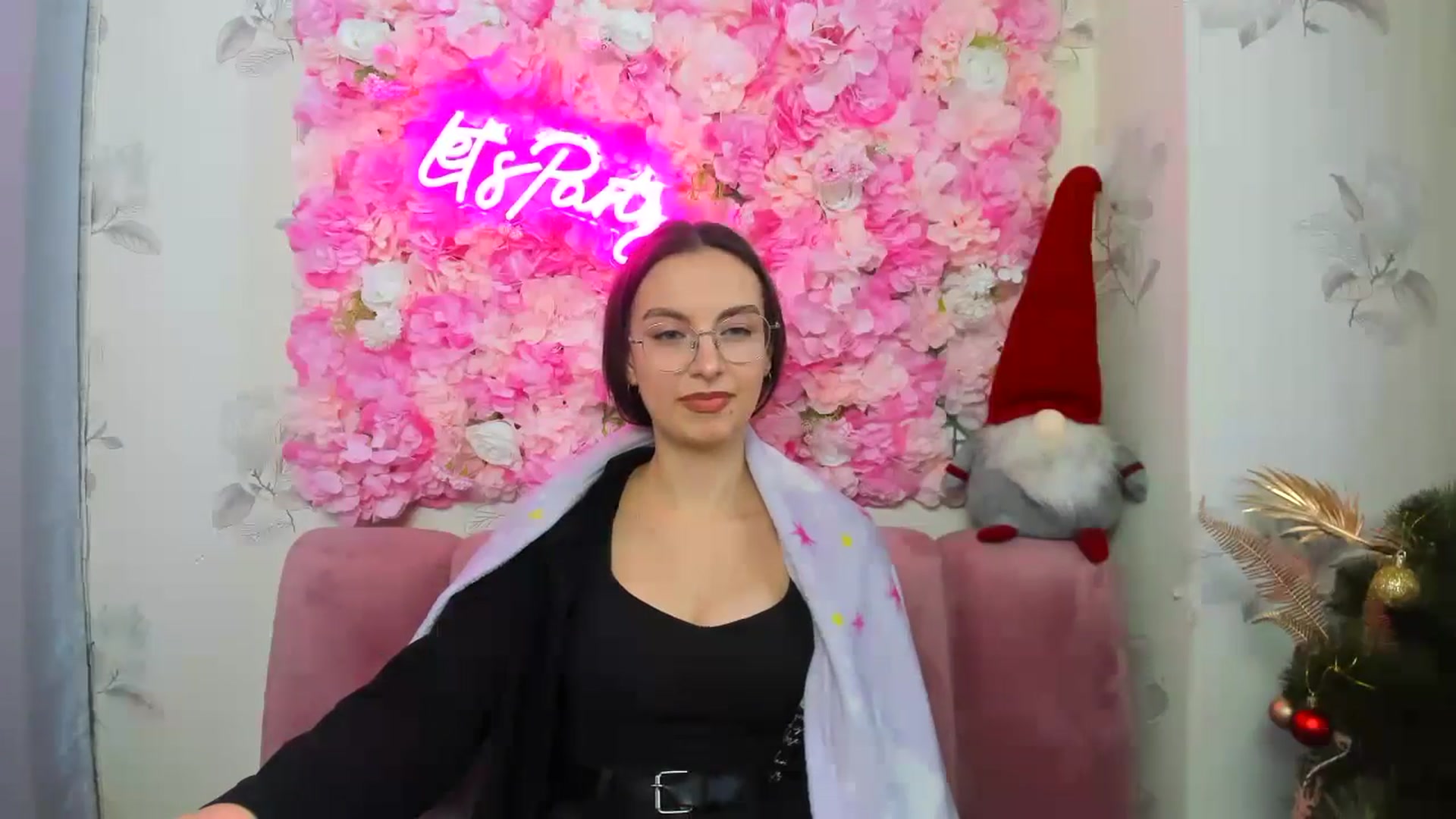 Gallery image thumbnail from SofiaLiub's myfreecams stream on, 12/14/2024, 13:49 image 4 of 20