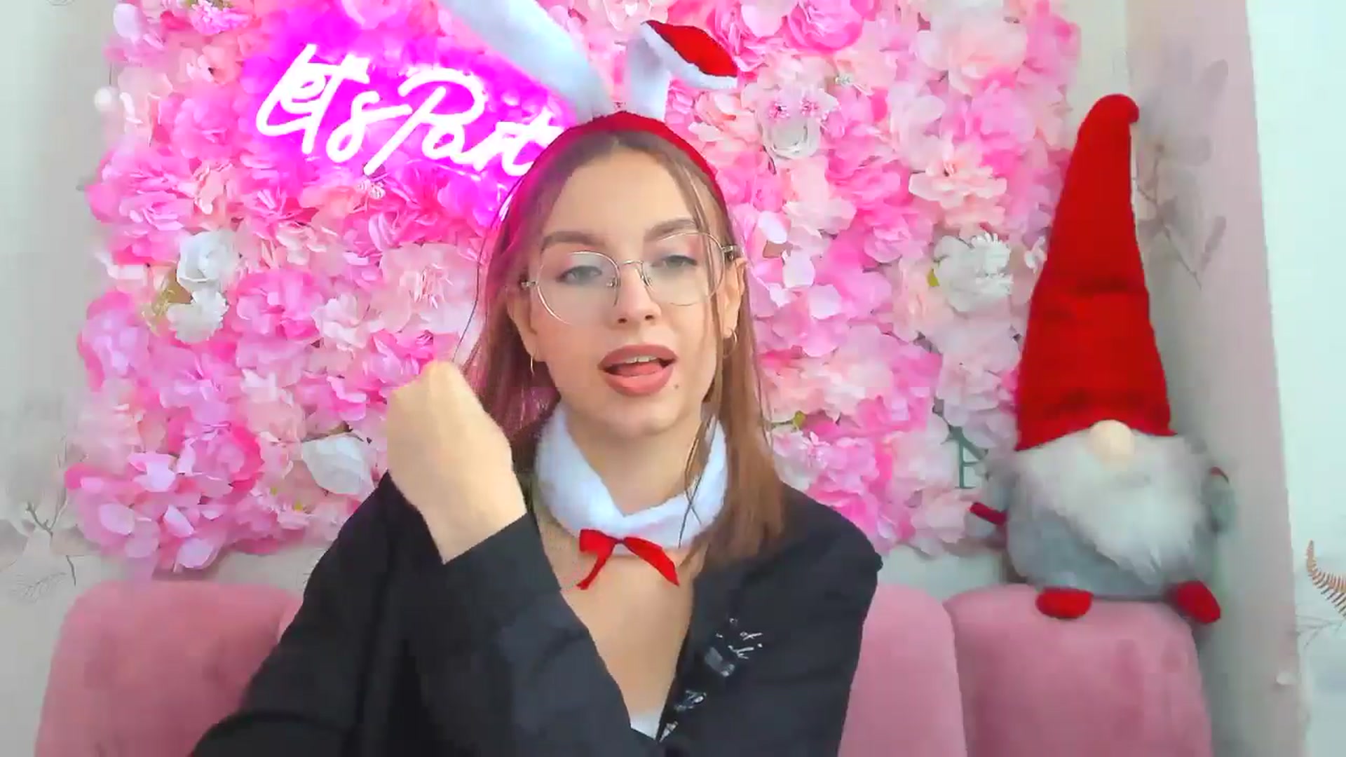 Gallery image thumbnail from SofiaLiub's myfreecams stream on, 12/17/2024, 12:00 image 8 of 20