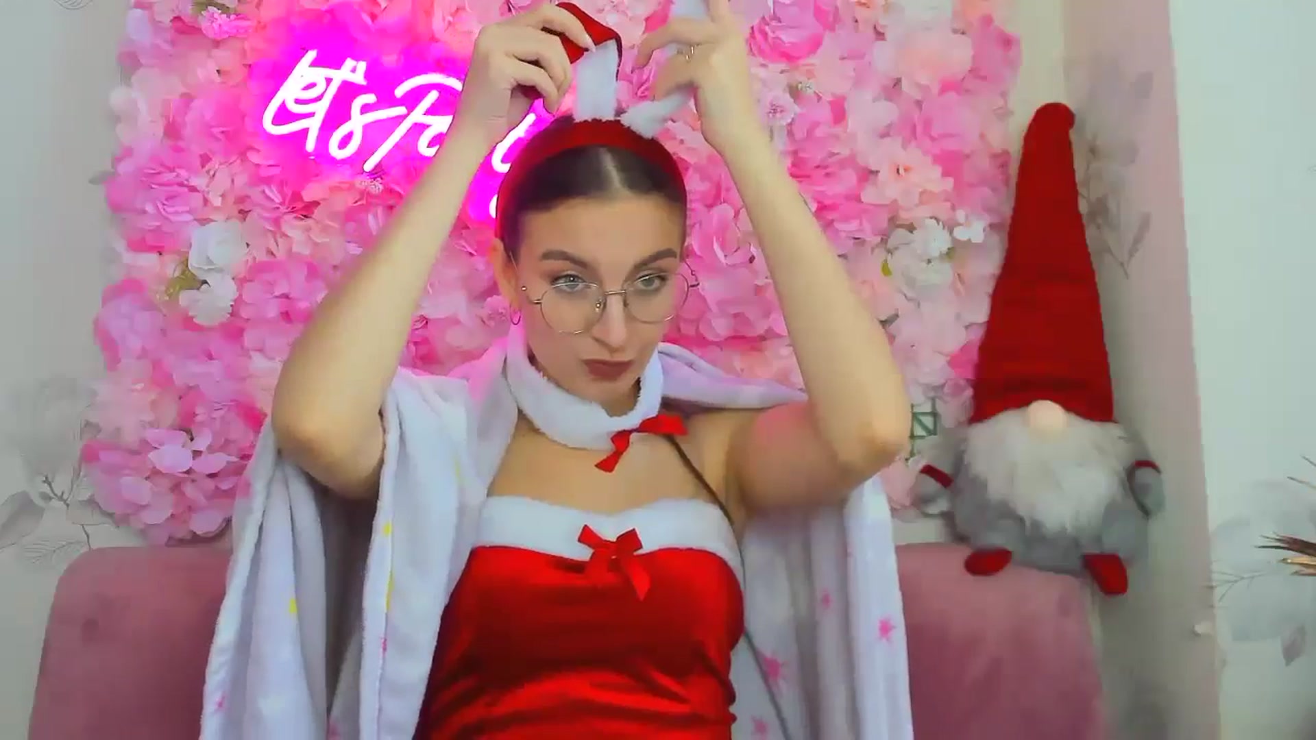 Gallery image thumbnail from SofiaLiub's myfreecams stream on, 12/19/2024, 11:25 image 8 of 20