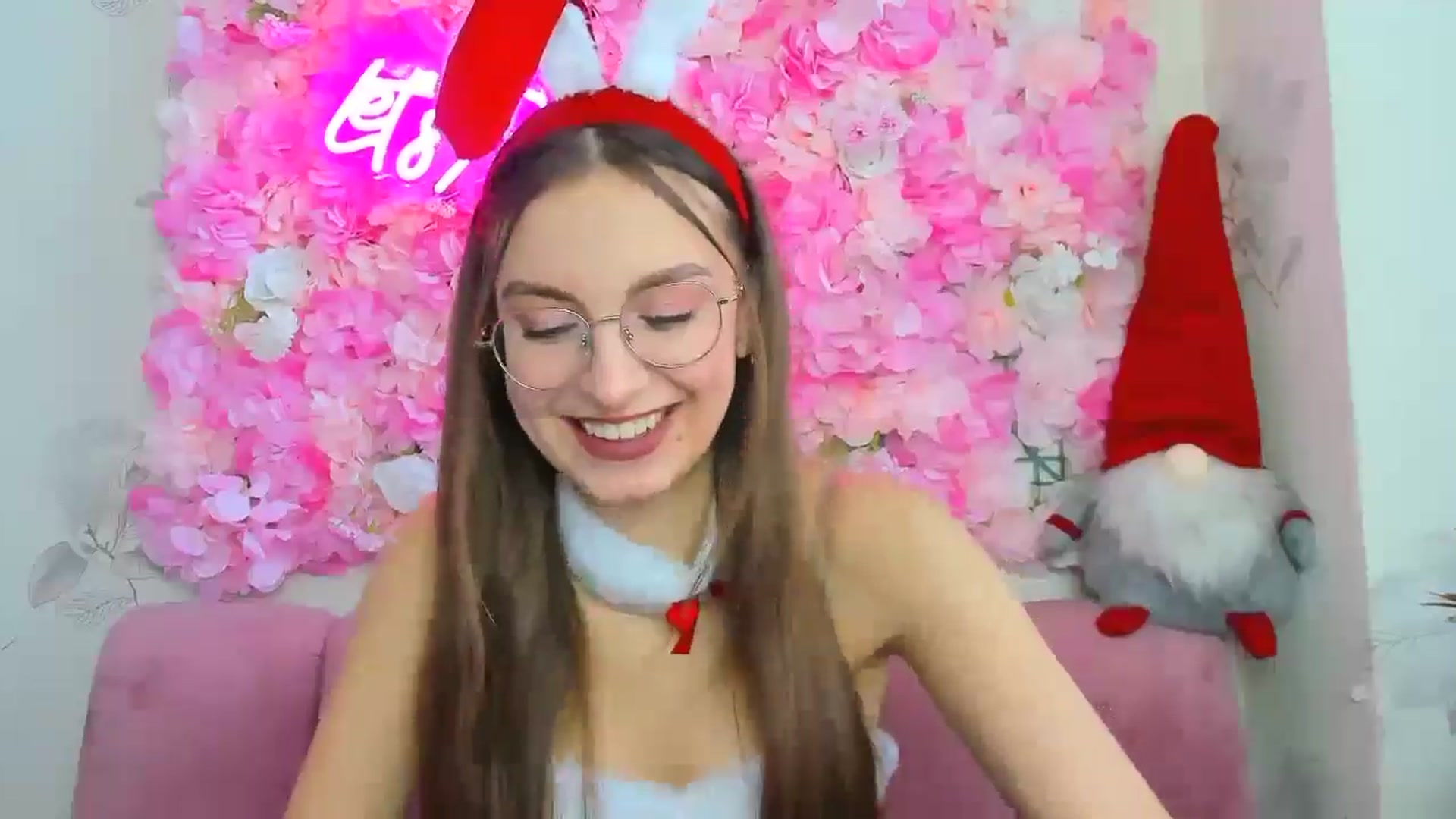 Gallery image thumbnail from SofiaLiub's myfreecams stream on, 12/19/2024, 12:20 image 11 of 20