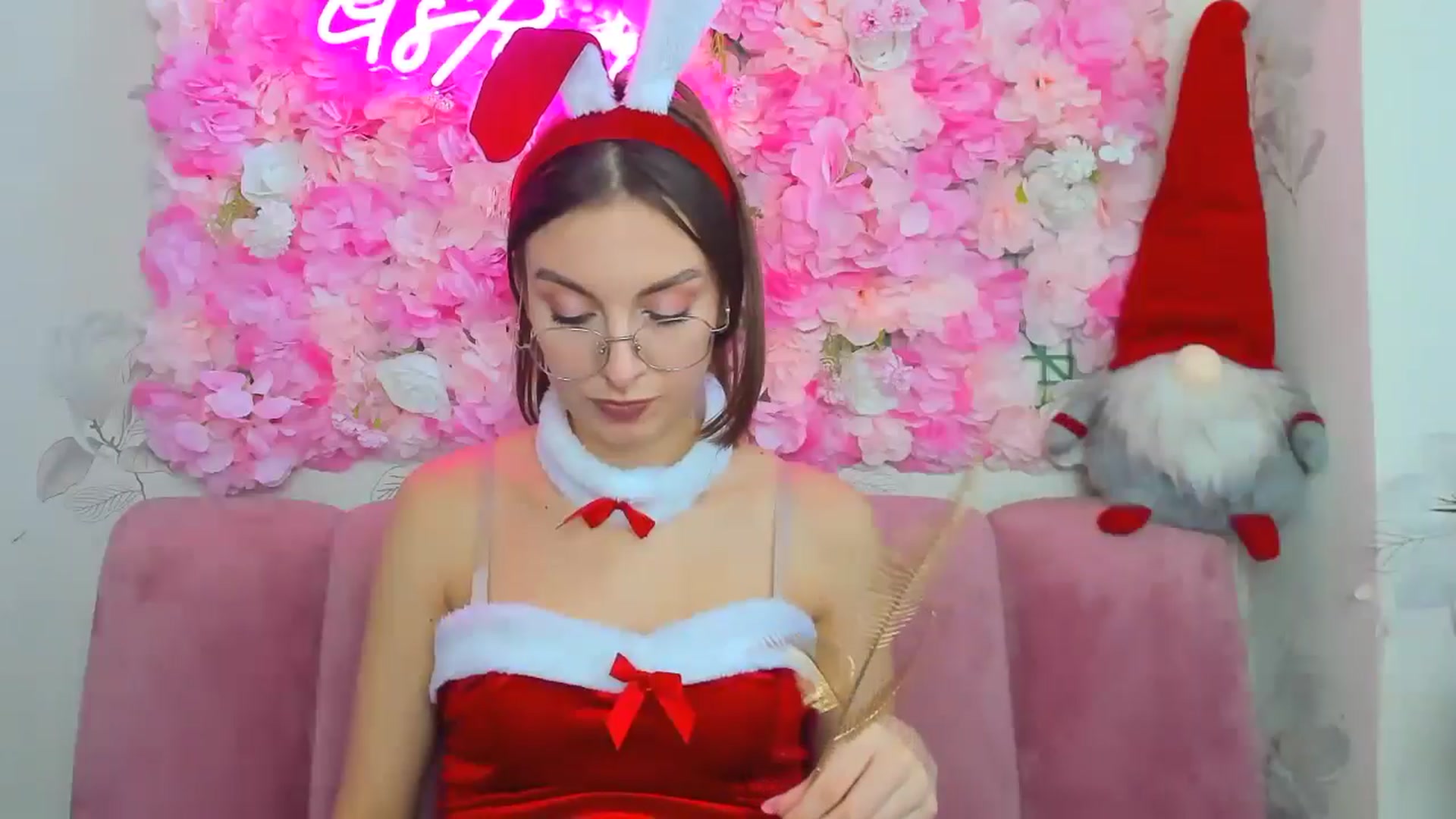 Gallery image thumbnail from SofiaLiub's myfreecams stream on, 12/19/2024, 14:05 image 2 of 20