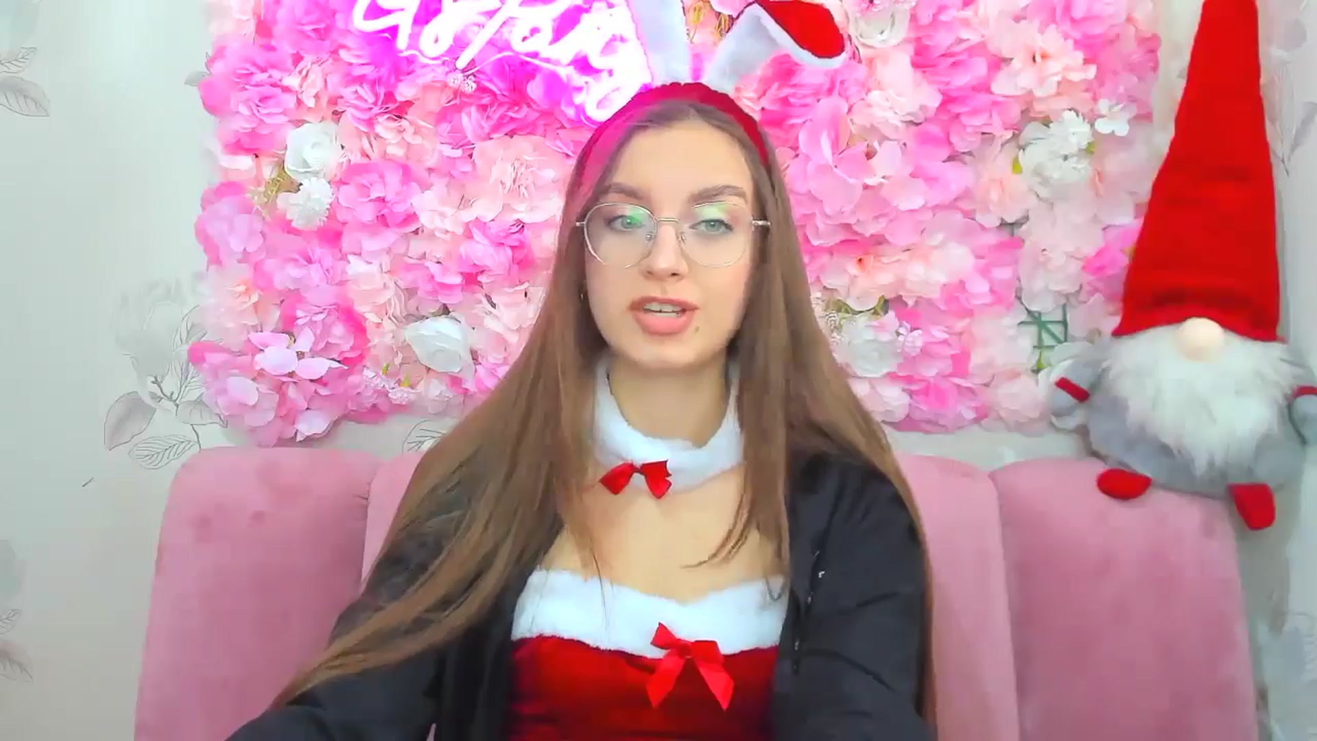 Gallery image thumbnail from SofiaLiub's myfreecams stream on, 12/20/2024, 12:43 image 5 of 20