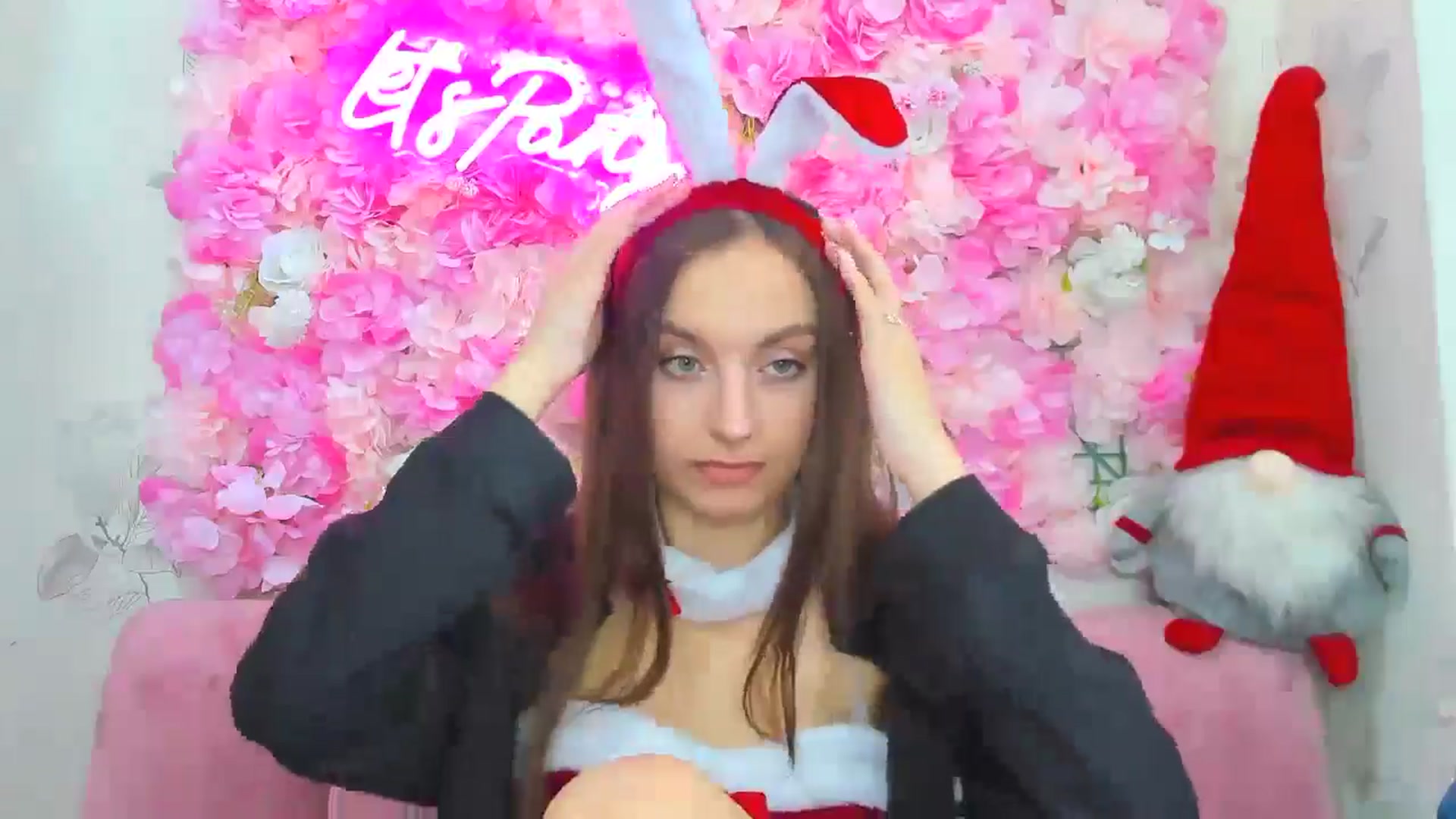 Gallery image thumbnail from SofiaLiub's myfreecams stream on, 12/20/2024, 12:43 image 10 of 20