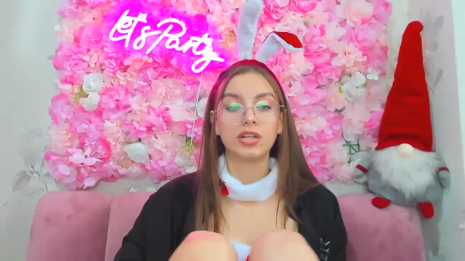 Gallery image thumbnail from SofiaLiub's myfreecams stream on, 12/20/2024, 12:43 image 11 of 20