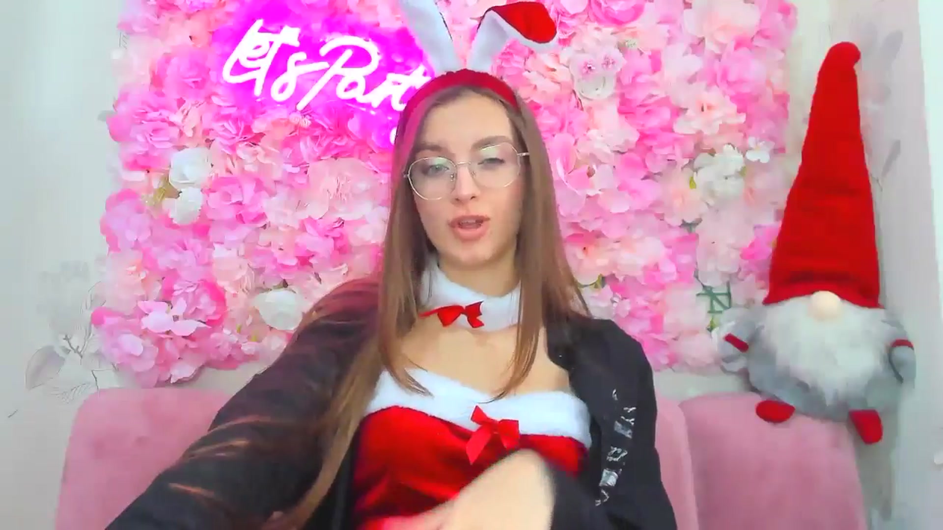 Gallery image thumbnail from SofiaLiub's myfreecams stream on, 12/20/2024, 12:43 image 9 of 20