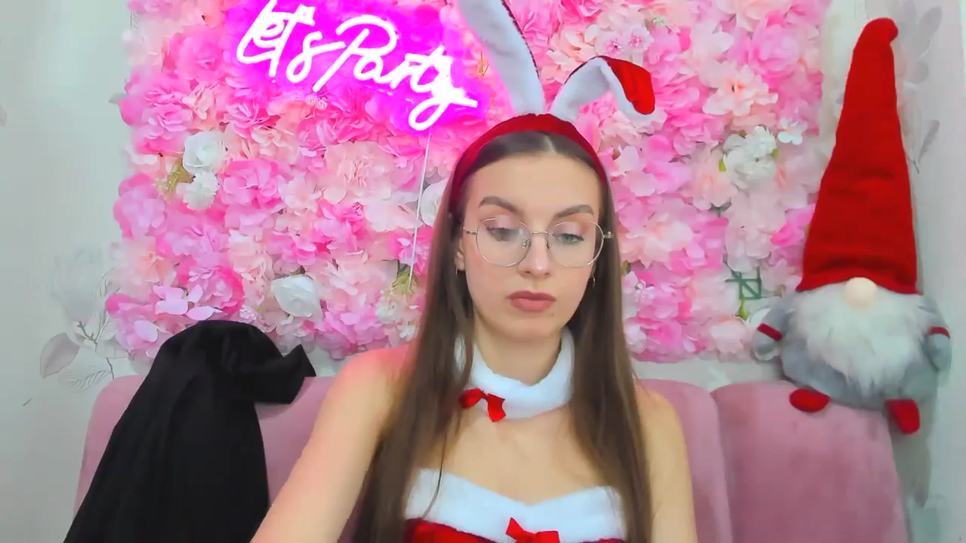 Gallery image thumbnail from SofiaLiub's myfreecams stream on, 12/20/2024, 13:04 image 7 of 20