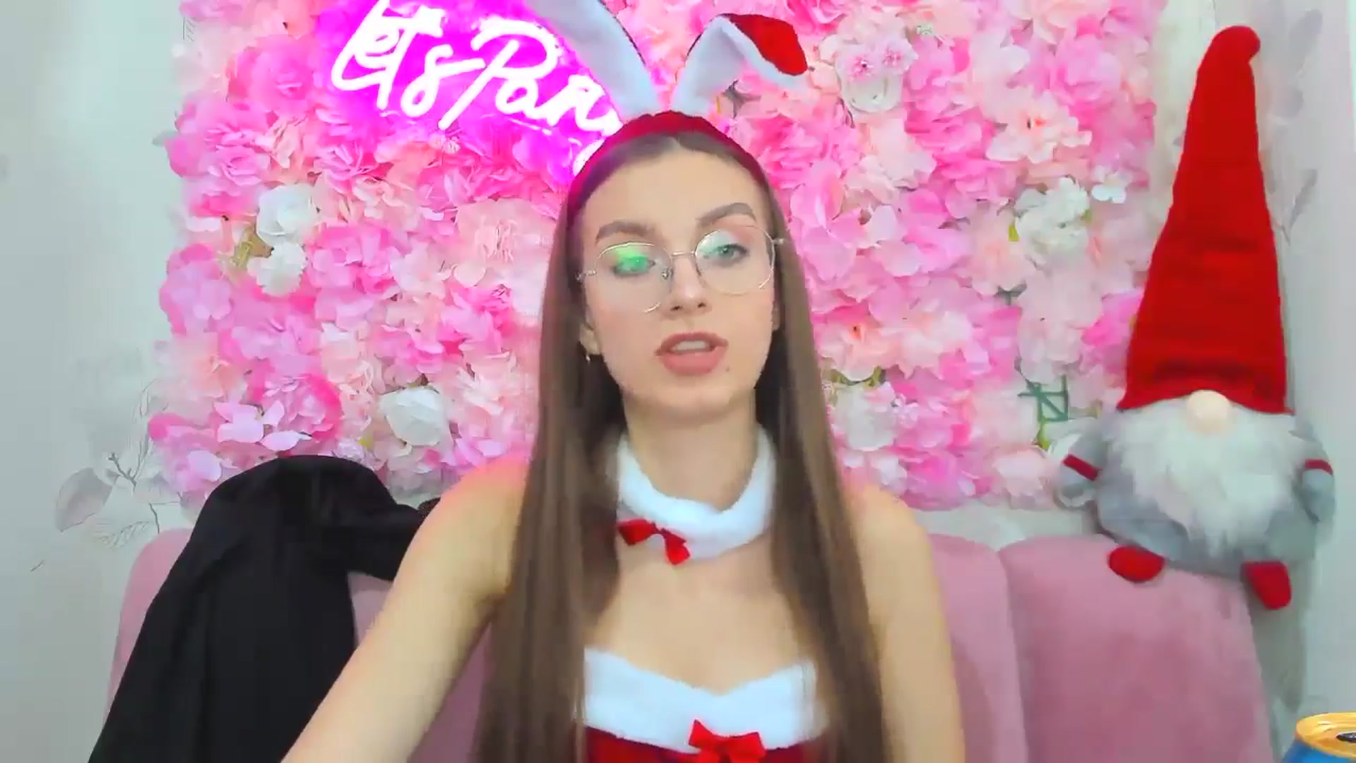 Gallery image thumbnail from SofiaLiub's myfreecams stream on, 12/20/2024, 13:04 image 13 of 20