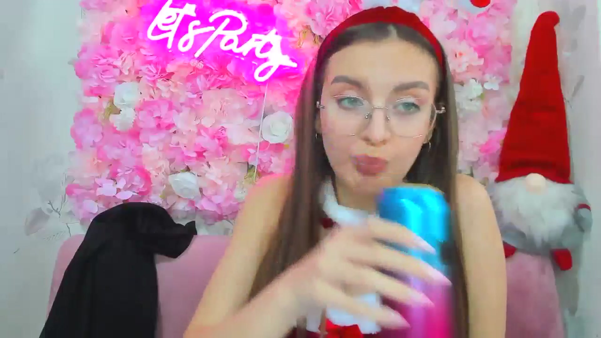 Gallery image thumbnail from SofiaLiub's myfreecams stream on, 12/20/2024, 13:04 image 16 of 20