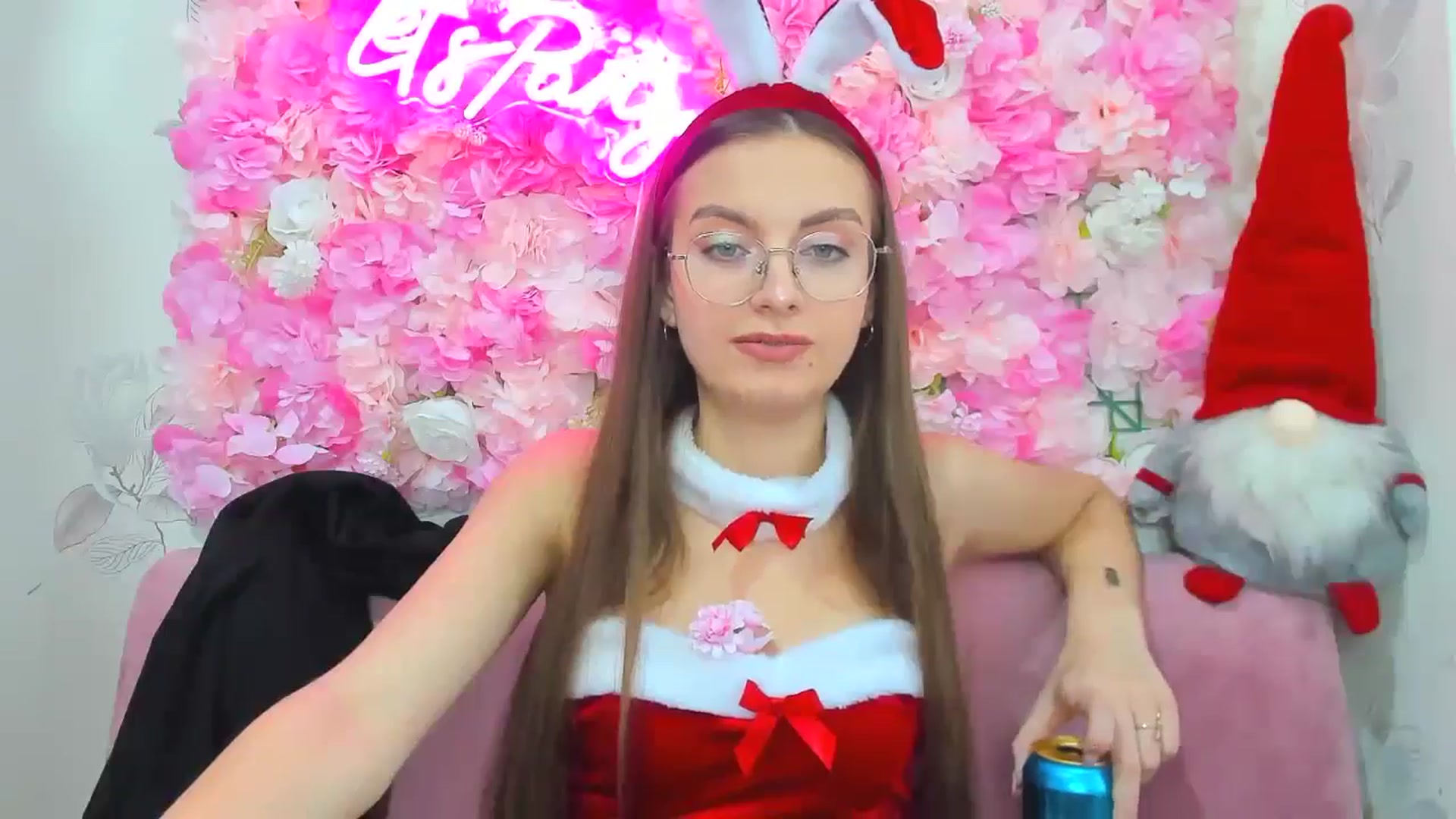 Gallery image thumbnail from SofiaLiub's myfreecams stream on, 12/20/2024, 13:04 image 20 of 20