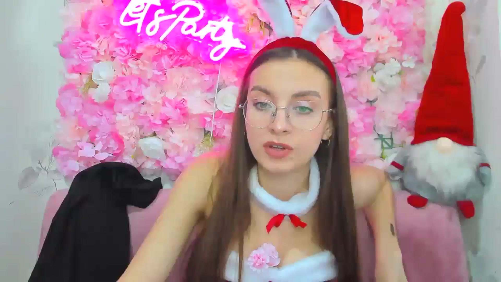 Gallery image thumbnail from SofiaLiub's myfreecams stream on, 12/20/2024, 13:04 image 18 of 20