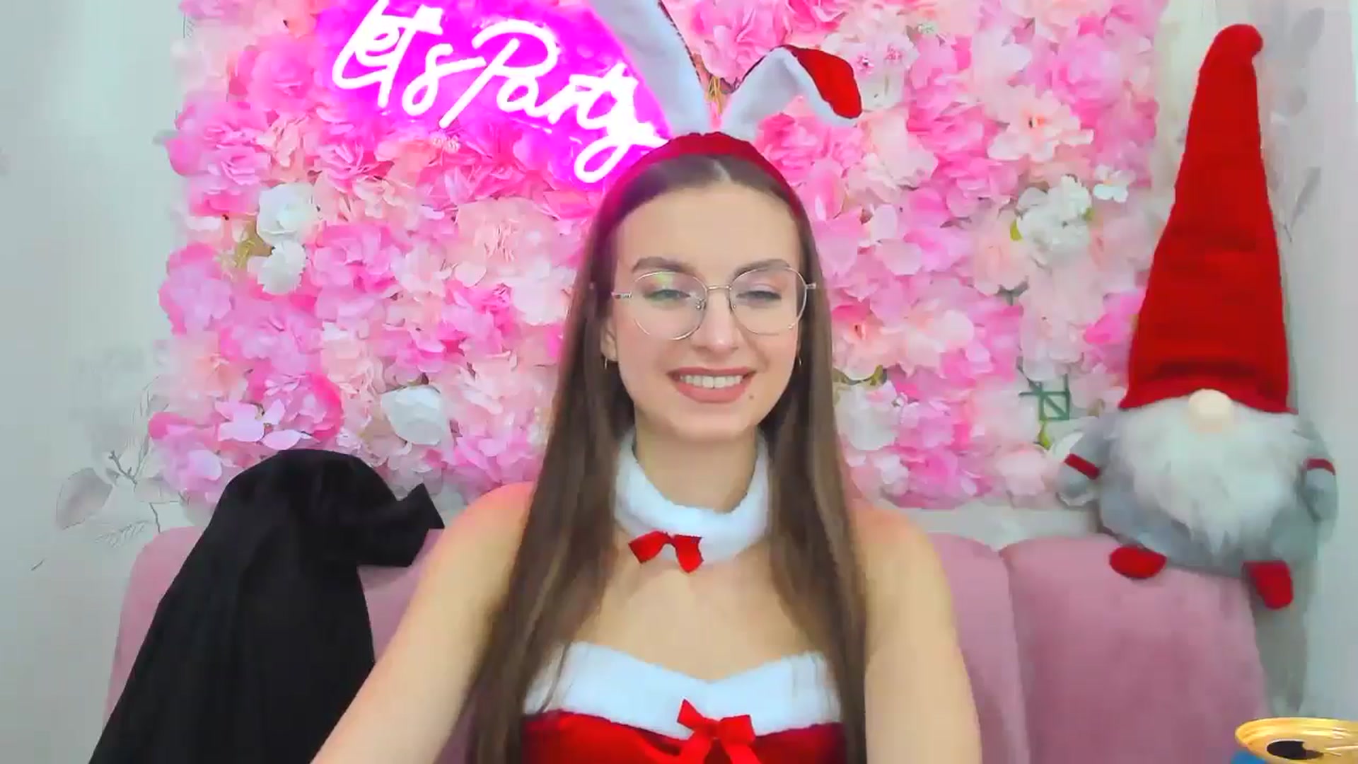 Gallery image thumbnail from SofiaLiub's myfreecams stream on, 12/20/2024, 13:04 image 3 of 20