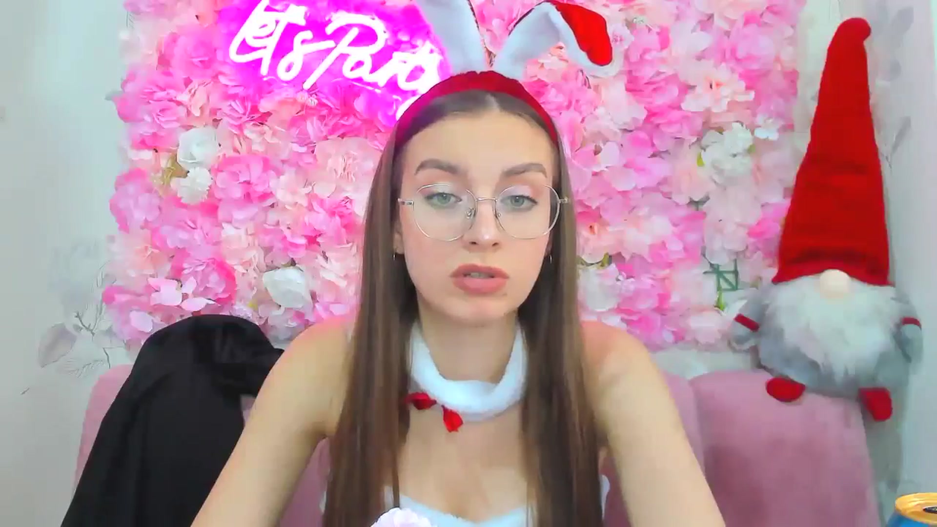 Gallery image thumbnail from SofiaLiub's myfreecams stream on, 12/20/2024, 13:04 image 12 of 20