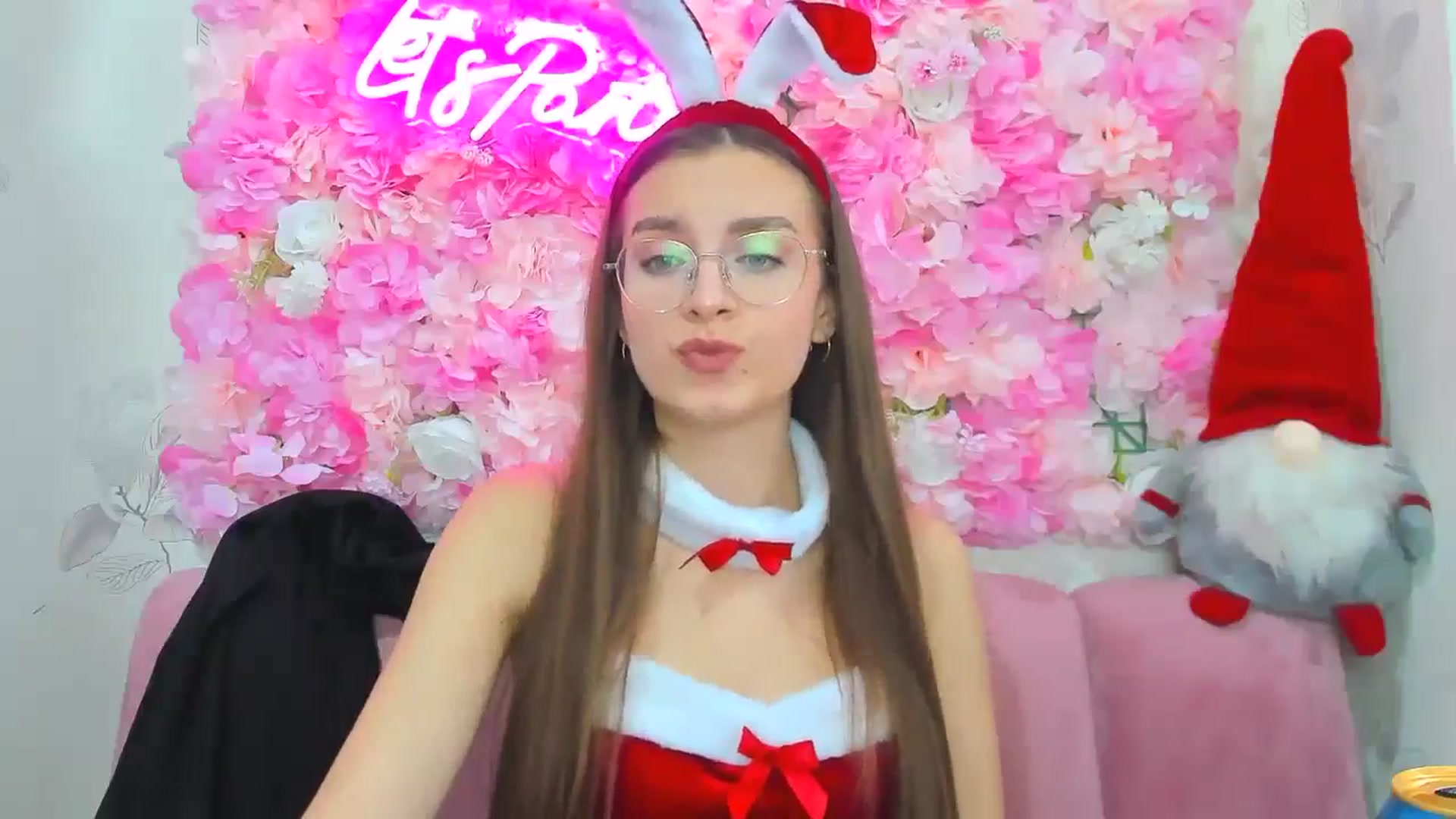 Gallery image thumbnail from SofiaLiub's myfreecams stream on, 12/20/2024, 13:04 image 11 of 20