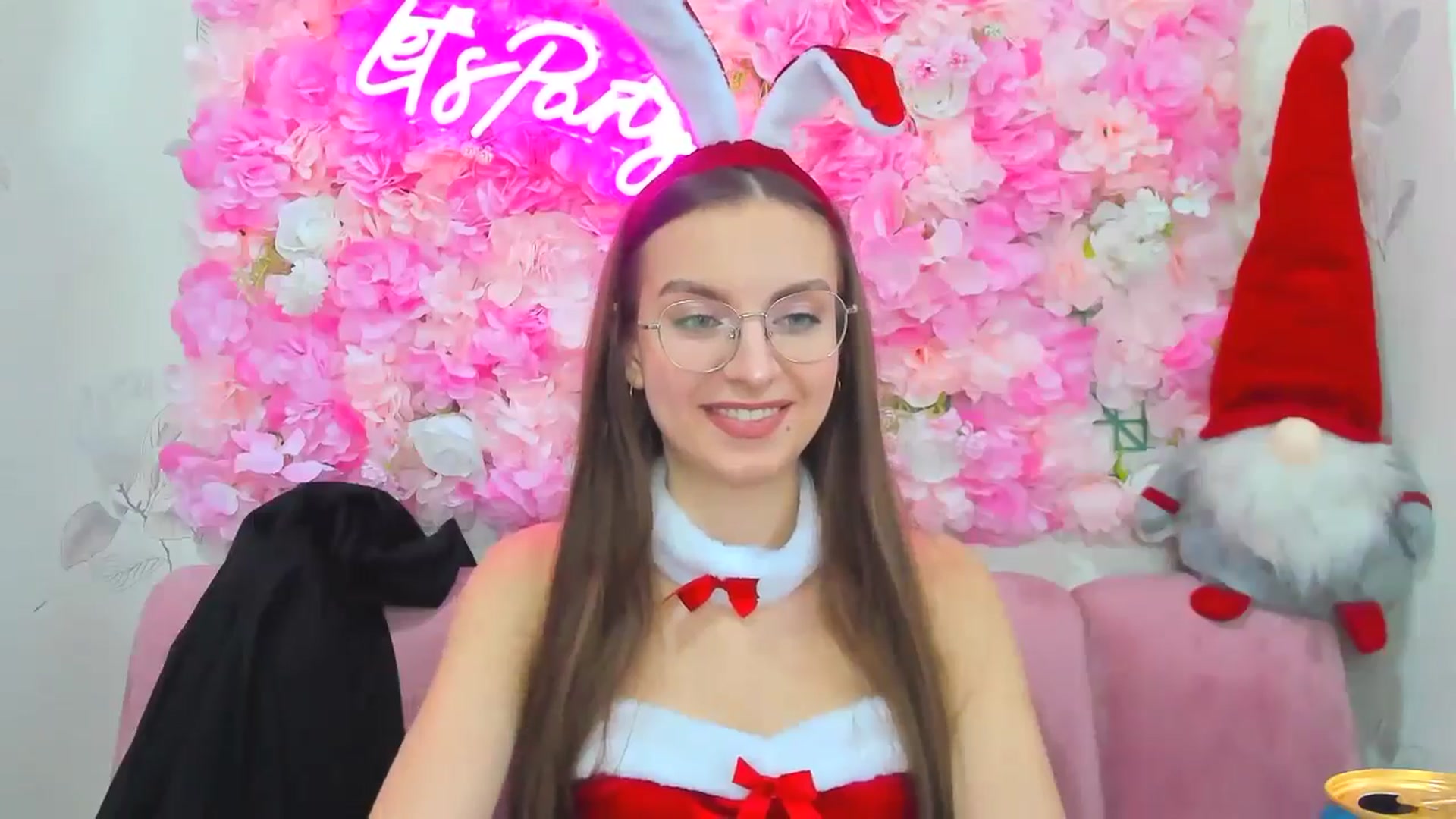 Gallery image thumbnail from SofiaLiub's myfreecams stream on, 12/20/2024, 13:04 image 2 of 20