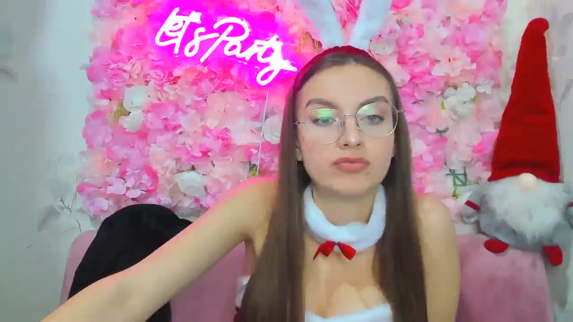 Gallery image thumbnail from SofiaLiub's myfreecams stream on, 12/20/2024, 14:12 image 9 of 20