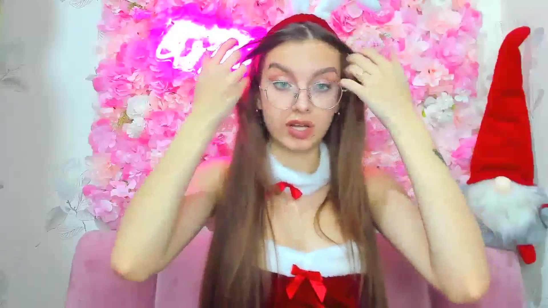 Gallery image thumbnail from SofiaLiub's myfreecams stream on, 12/20/2024, 15:27 image 2 of 20