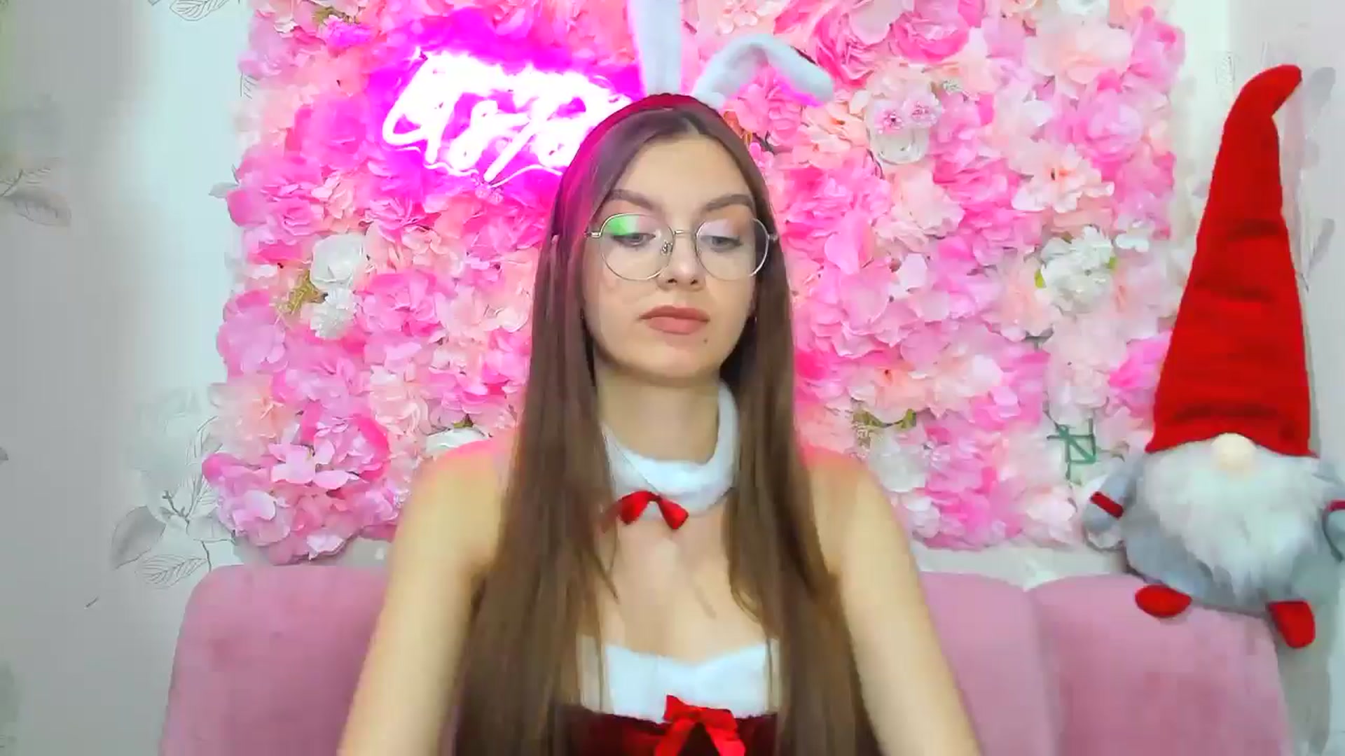 Gallery image thumbnail from SofiaLiub's myfreecams stream on, 12/20/2024, 15:27 image 1 of 20