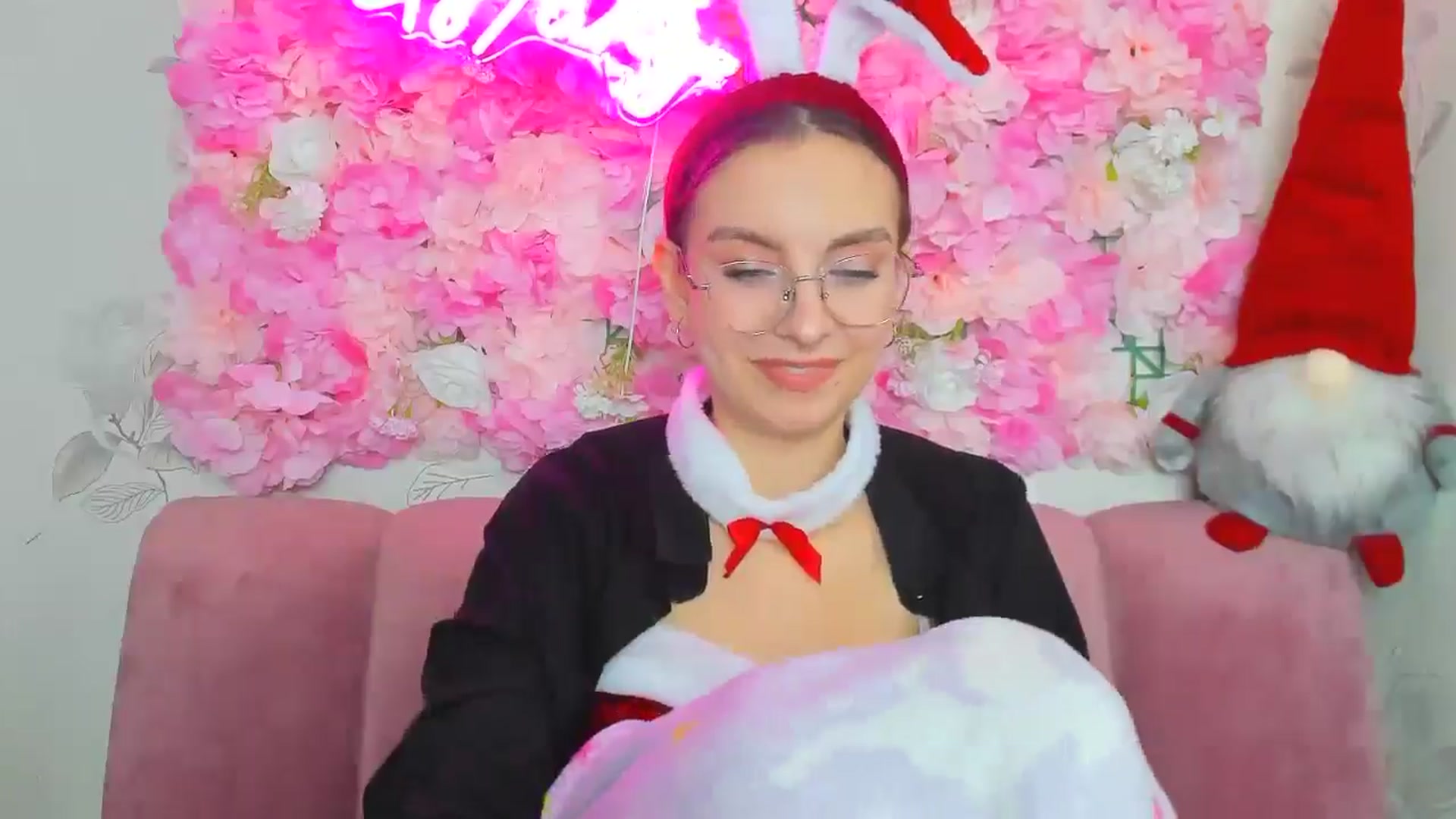 Gallery image thumbnail from SofiaLiub's myfreecams stream on, 12/21/2024, 11:54 image 20 of 20