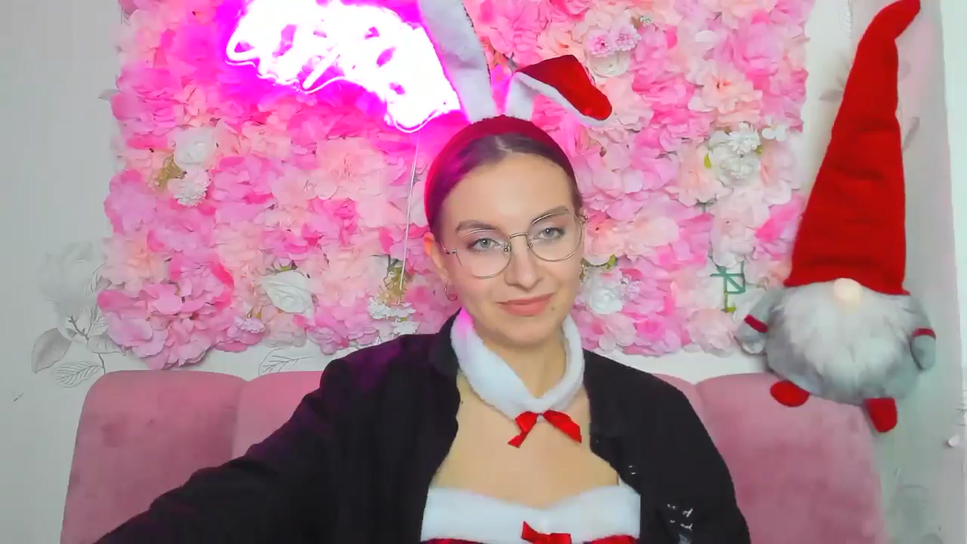 Gallery image thumbnail from SofiaLiub's myfreecams stream on, 12/21/2024, 15:08 image 11 of 20