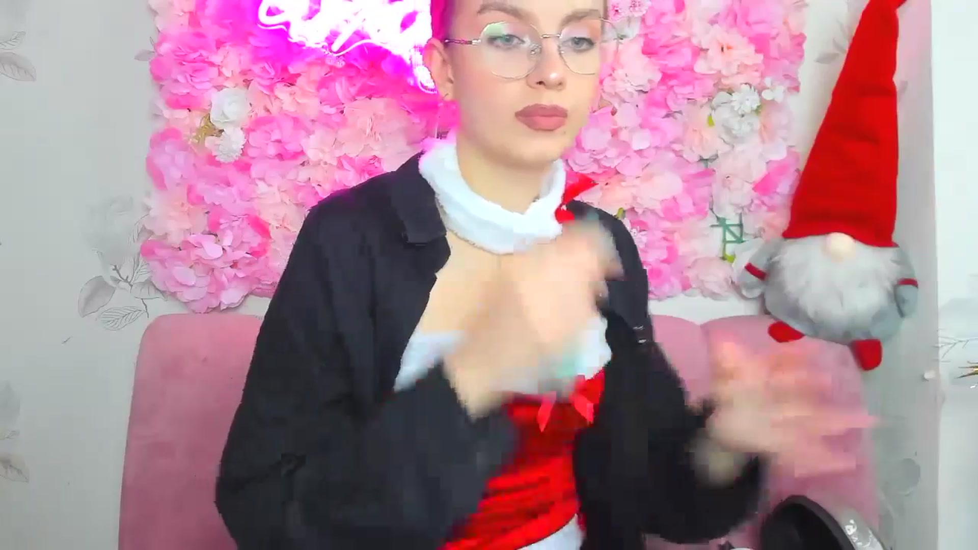 Gallery image thumbnail from SofiaLiub's myfreecams stream on, 12/22/2024, 12:43 image 3 of 20