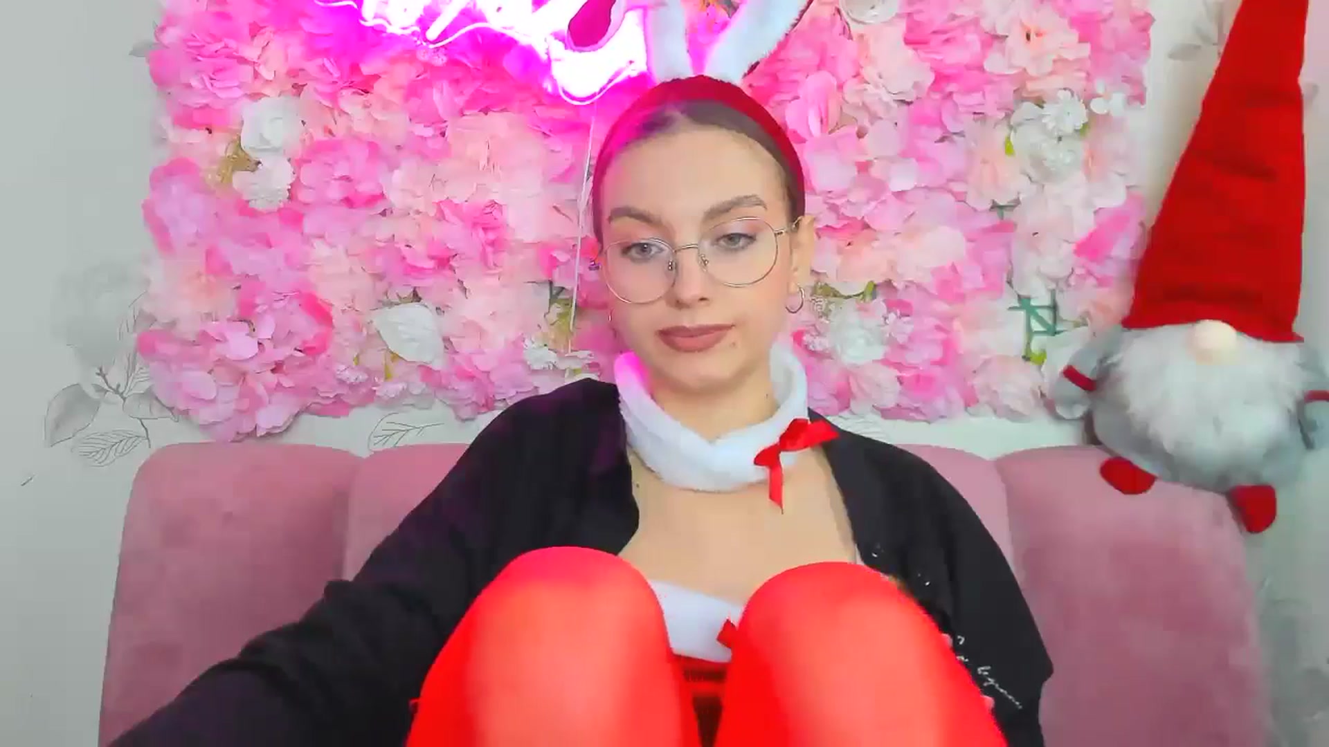 Gallery image thumbnail from SofiaLiub's myfreecams stream on, 12/22/2024, 12:43 image 5 of 20