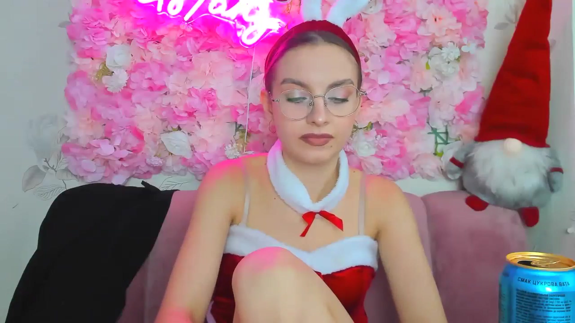 Gallery image thumbnail from SofiaLiub's myfreecams stream on, 12/22/2024, 12:43 image 15 of 20