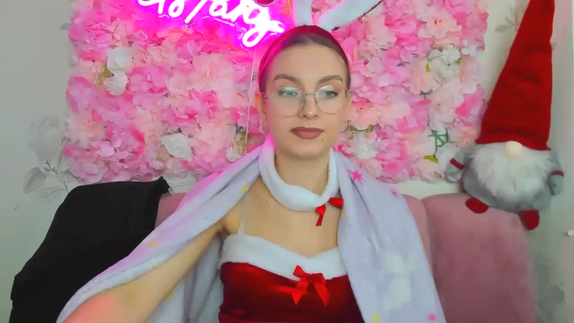 Gallery image thumbnail from SofiaLiub's myfreecams stream on, 12/22/2024, 12:43 image 20 of 20