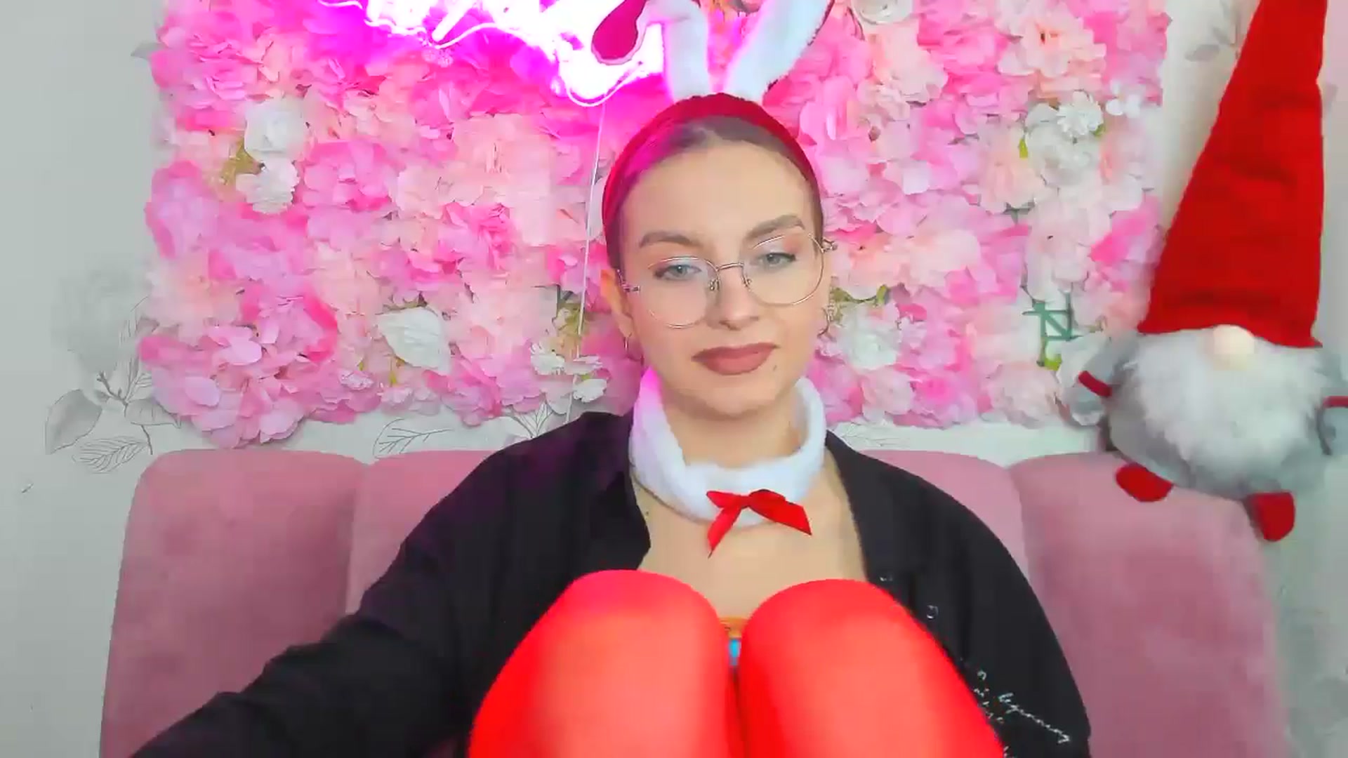 Gallery image thumbnail from SofiaLiub's myfreecams stream on, 12/22/2024, 12:43 image 8 of 20