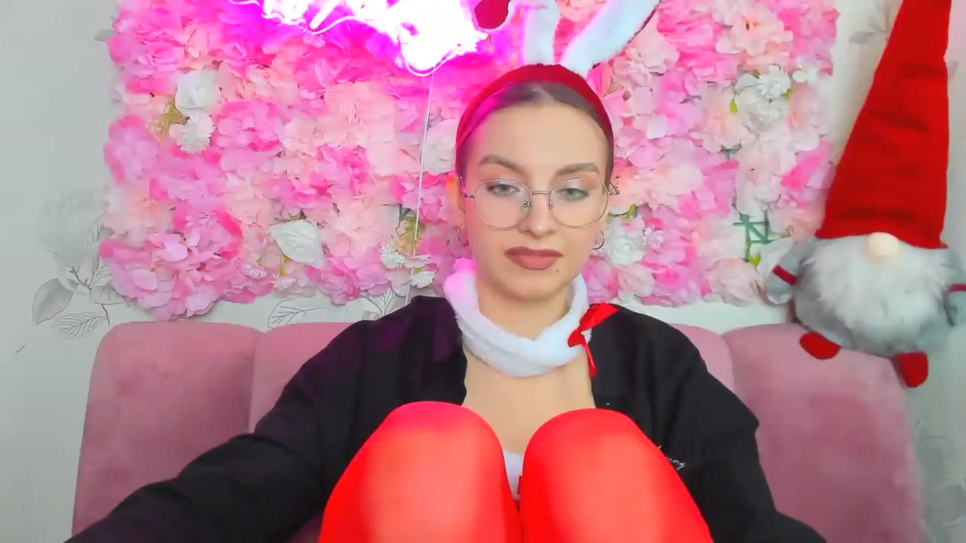 Gallery image thumbnail from SofiaLiub's myfreecams stream on, 12/22/2024, 12:43 image 7 of 20