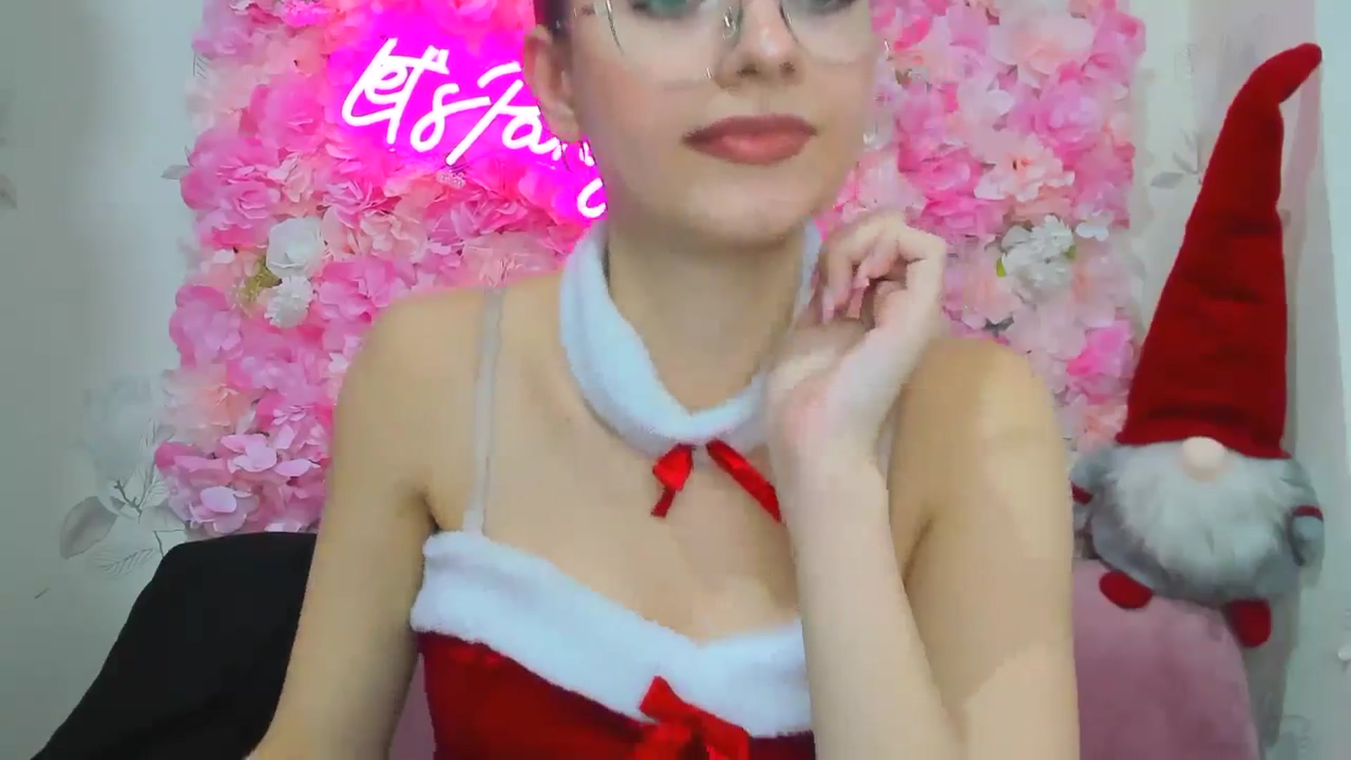 Gallery image thumbnail from SofiaLiub's myfreecams stream on, 12/22/2024, 13:32 image 4 of 20