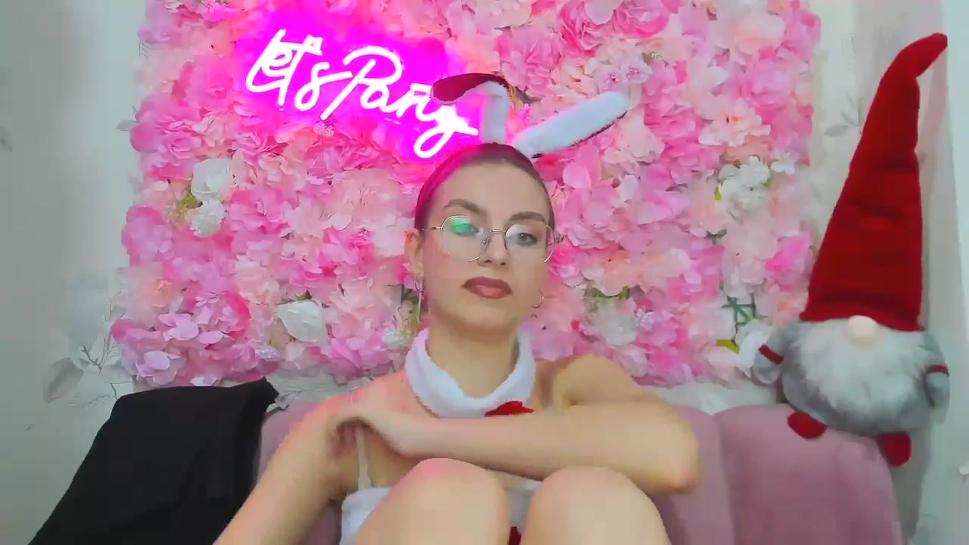 Gallery image thumbnail from SofiaLiub's myfreecams stream on, 12/22/2024, 13:32 image 5 of 20
